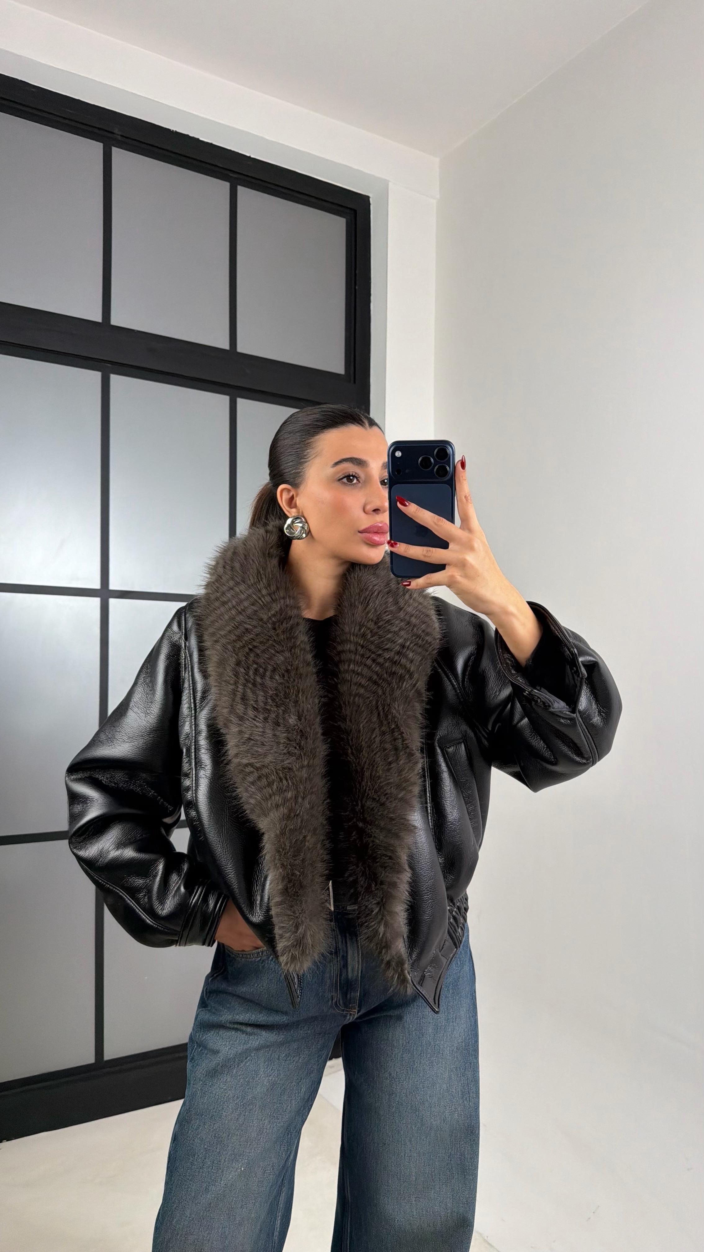 Siyah Yaka Kürk Detaylı Astarlı Bomber Deri Ceket GAUS-00666GAUS السترات  GAUS-00666