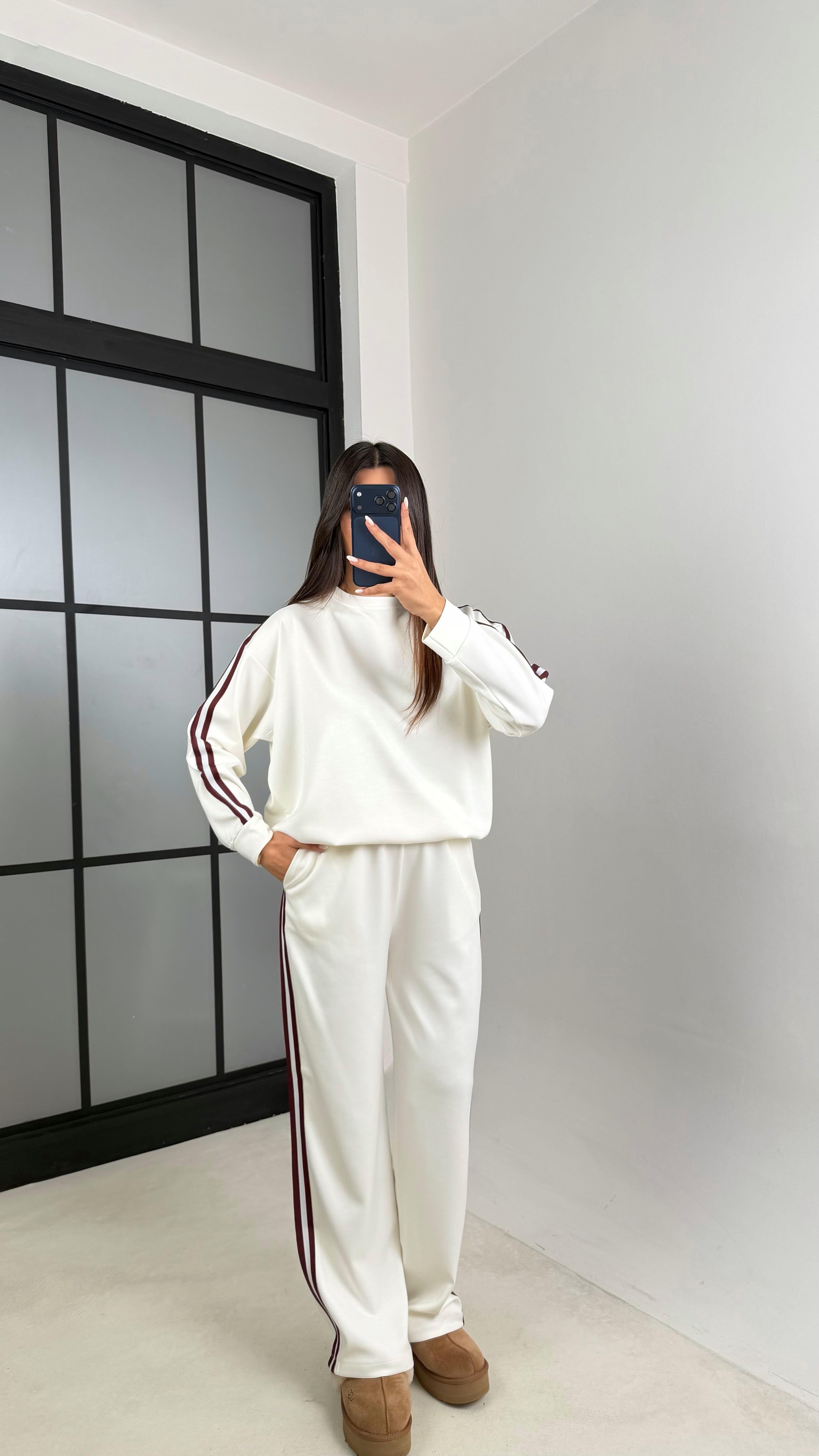 Ekru Şerit Detaylı Sweatshirt Beli Lastikli Eşofman İkili Modal Takım GAUS-00621GAUSTAKIMGAUS-00621