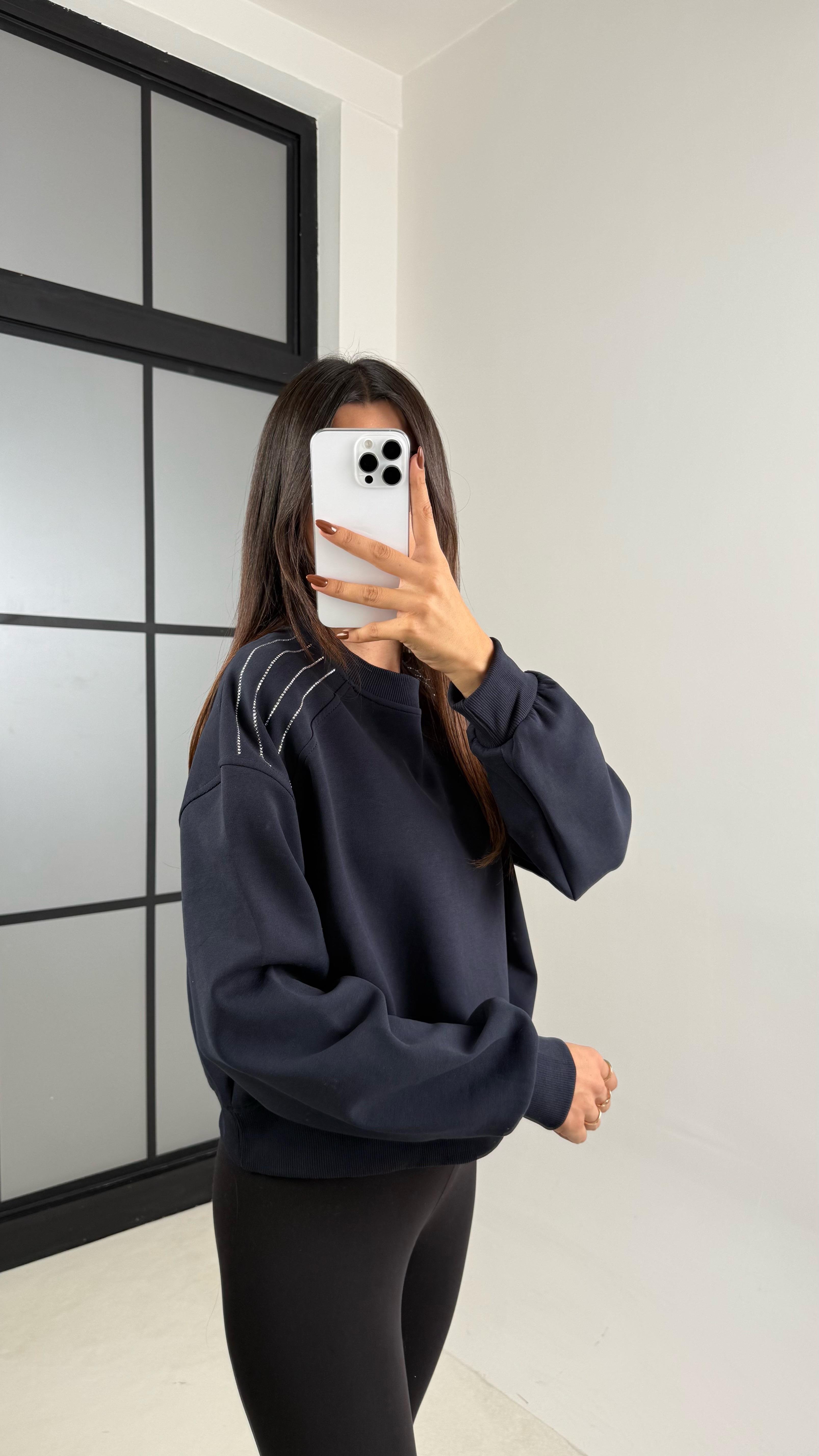 Lacivert Kol Taş Detaylı Tasarım Kazak GAUS-00110GAUS الكنزات GAUS-00110