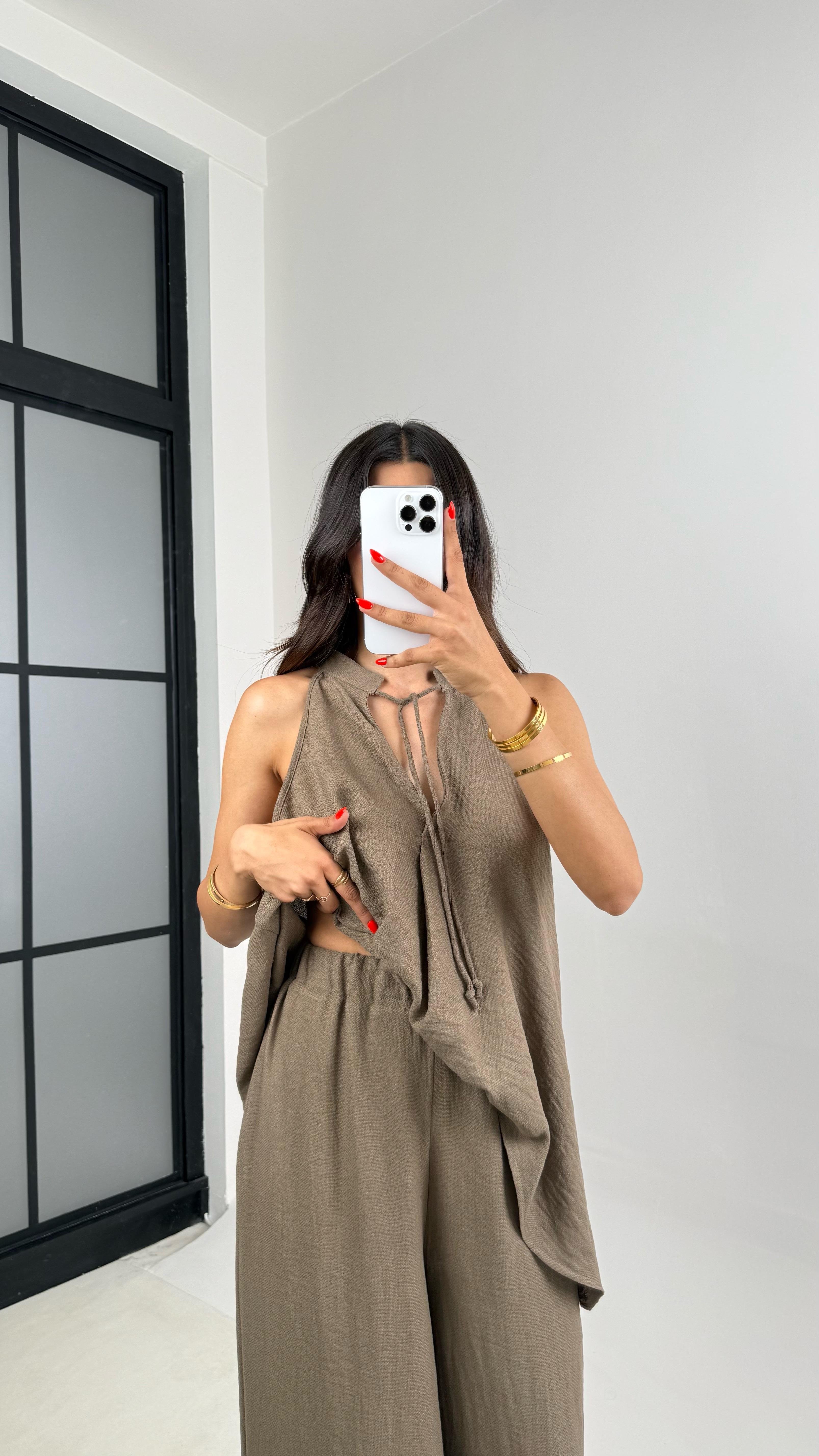 Vizon Boyundan Bağlamalı Asimetrik Bluz Beli Lastikli Pantolon GAUS-003GAUSTAKIMGAUS-003