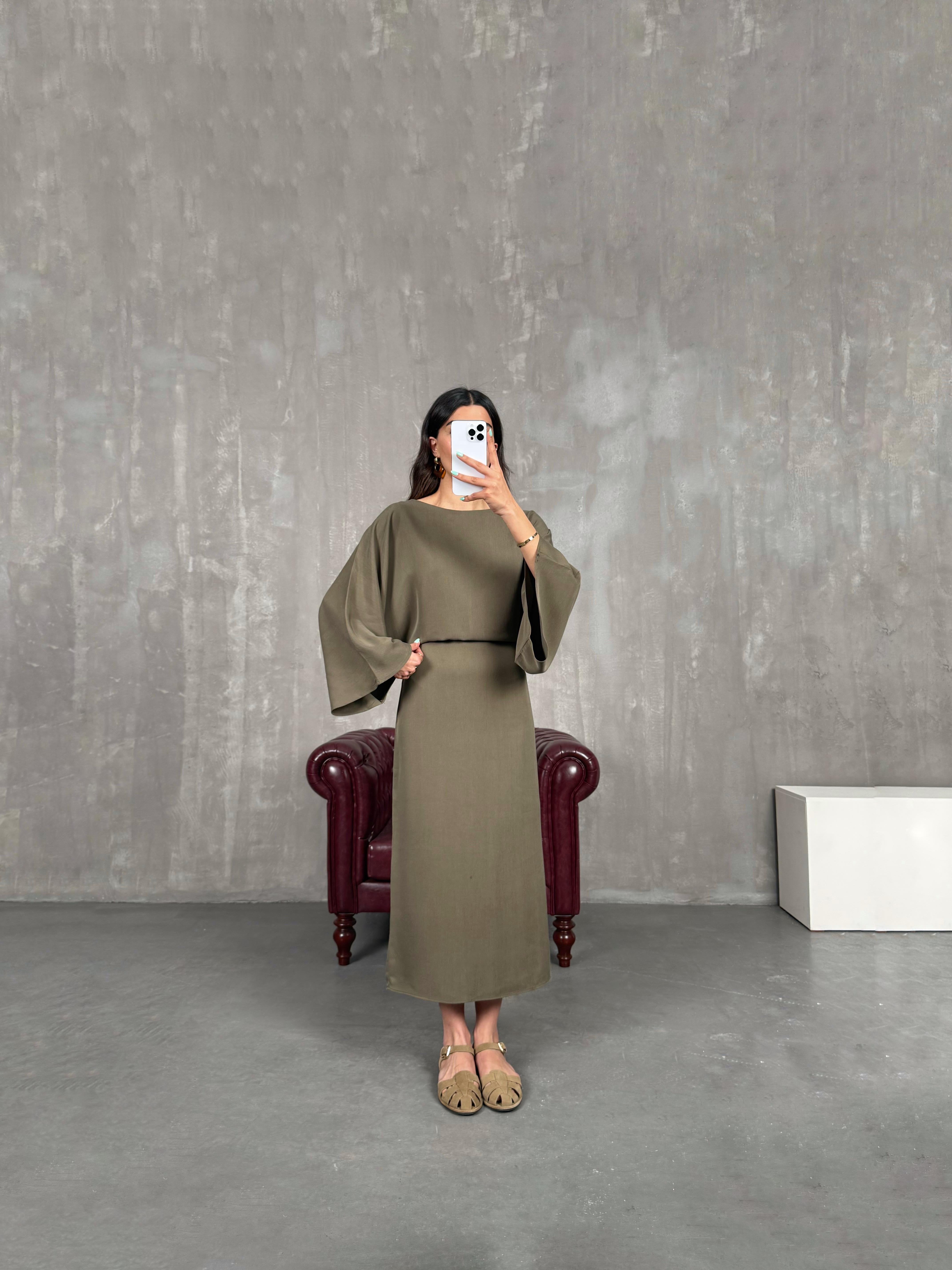 Haki Yarasa Kol Kuşaklı Yırtmaçlı Tensel Elbise Gaus00225GausELBİSEGU1001522