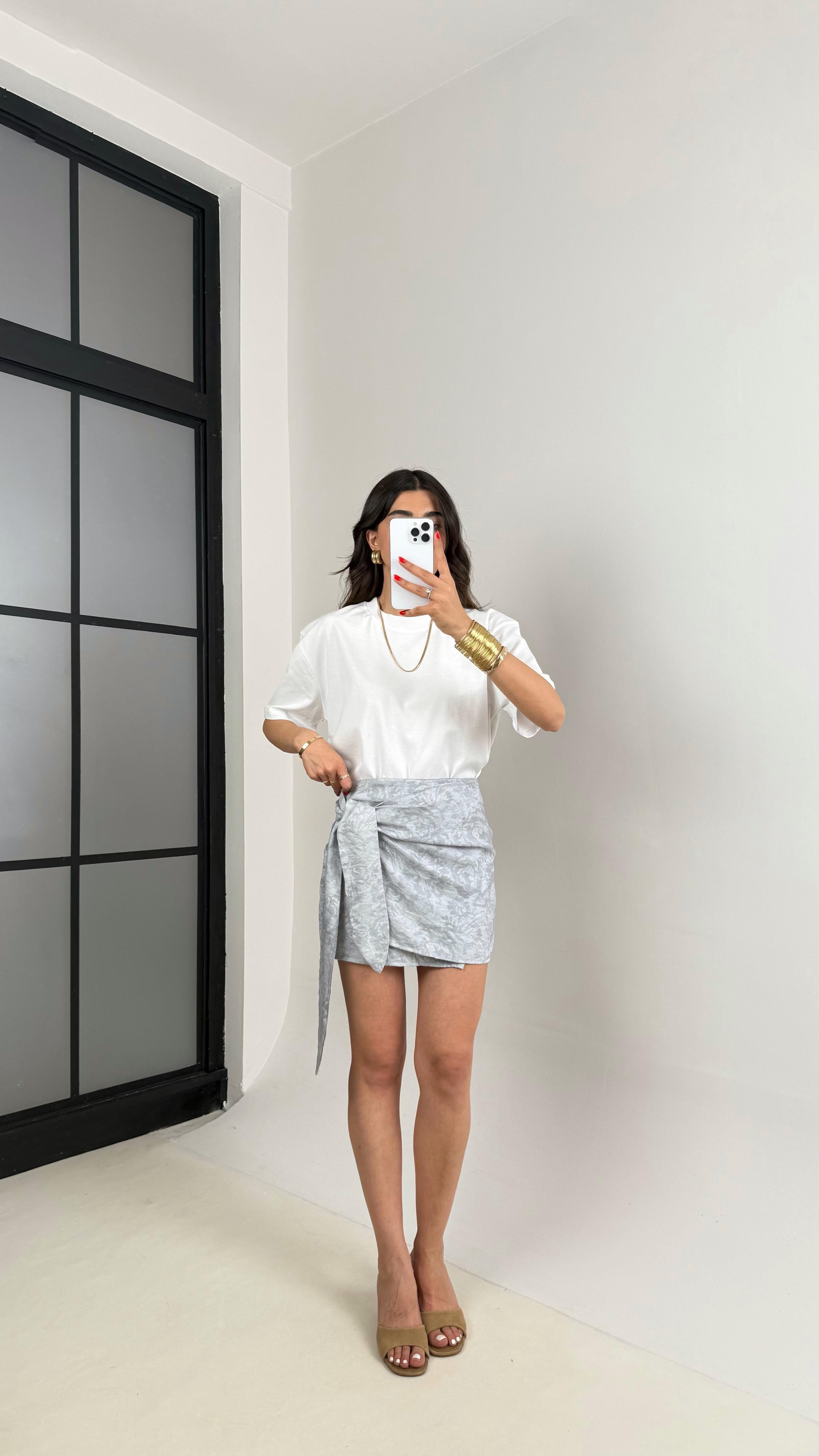 Gri Çiçek Desenli Yan Bağlama Detaylı Etek Gaus00463GausETEKGU1002084