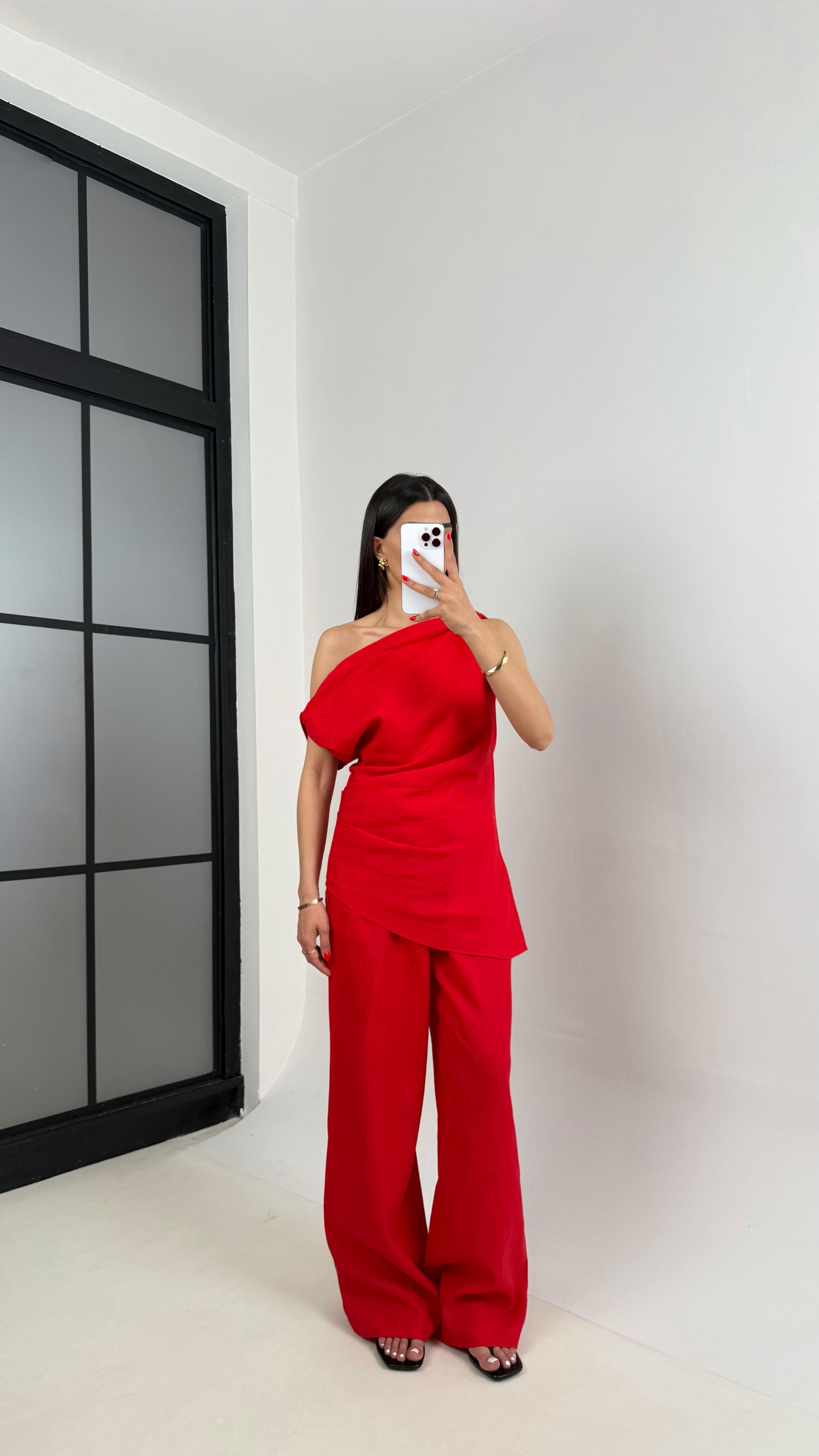 Kırmızı Asimetrik Kesim Bluz Beli Lastikli Pantolon Tasarım Keten Takım Gaus00315 GausTAKIMGU1002081