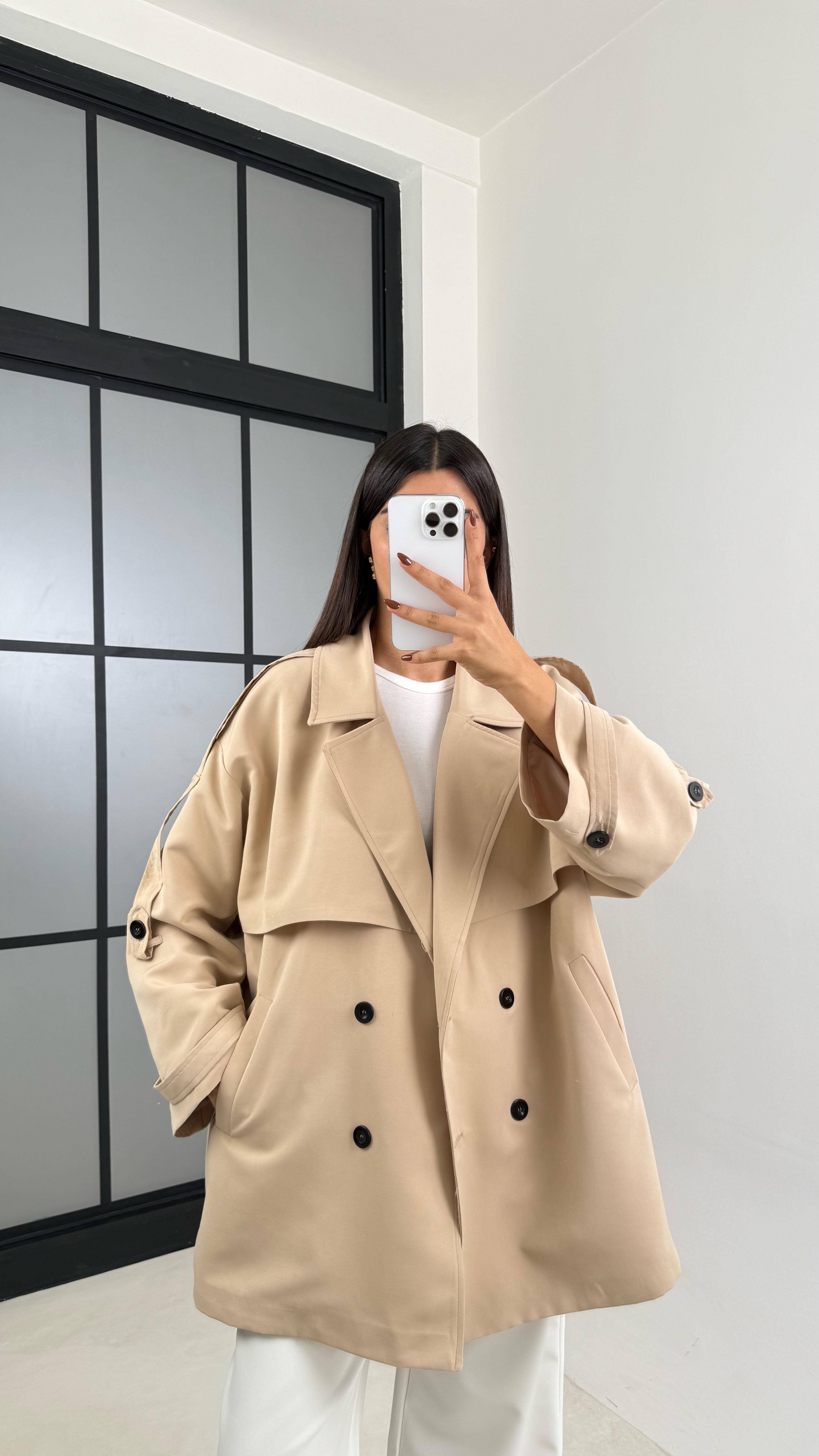 Taş Astarlı Cep Detaylı Kuşaklı Kısa Trençkot GAUS-00192GAUSمعاطف الترنشكوت GAUS-00192