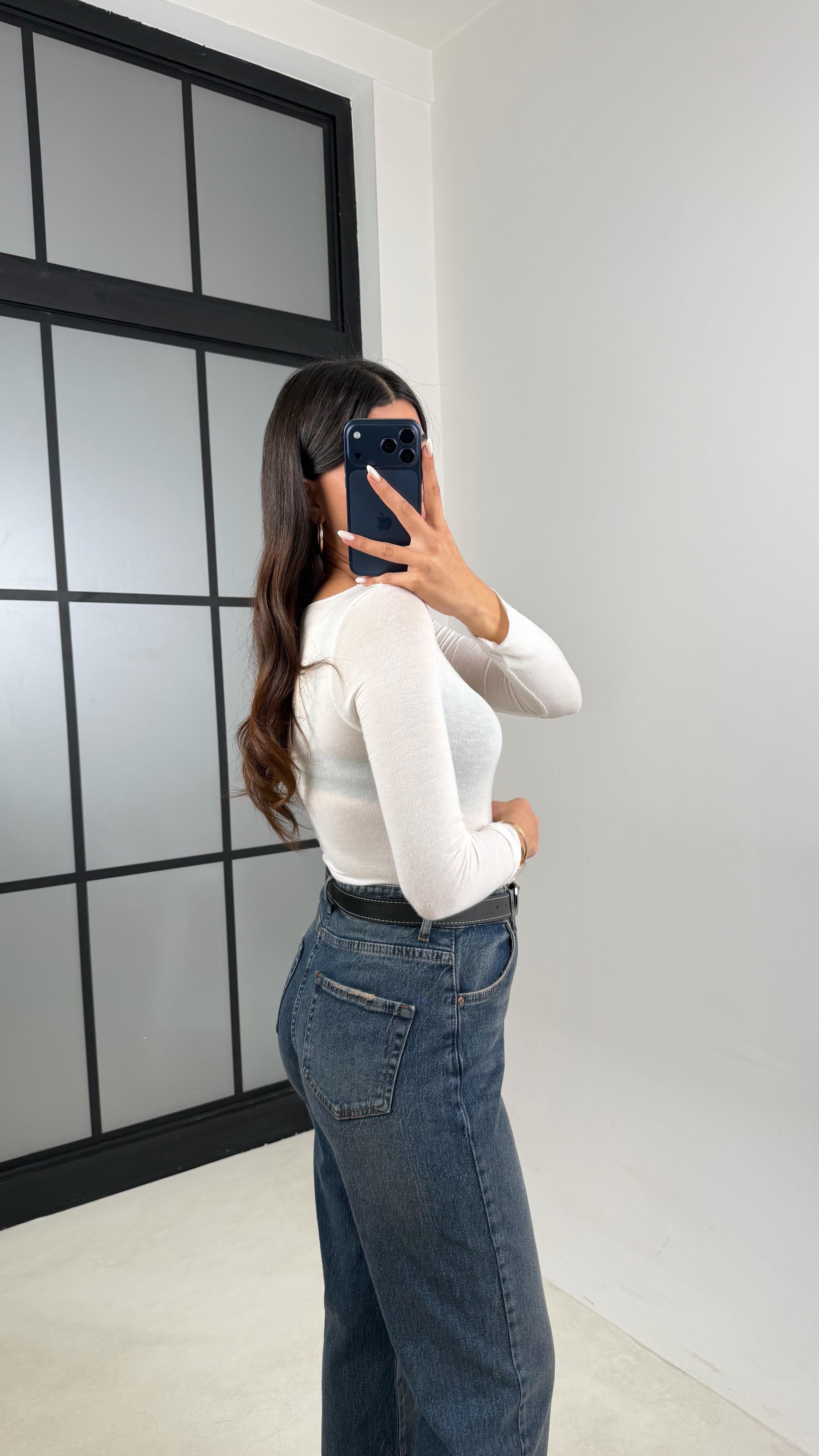 Lacivert Kesik Paça Yıkama Desenli Kemerli Jean GAUS-00541GAUSDENİM PANTOLONGAUS-00541