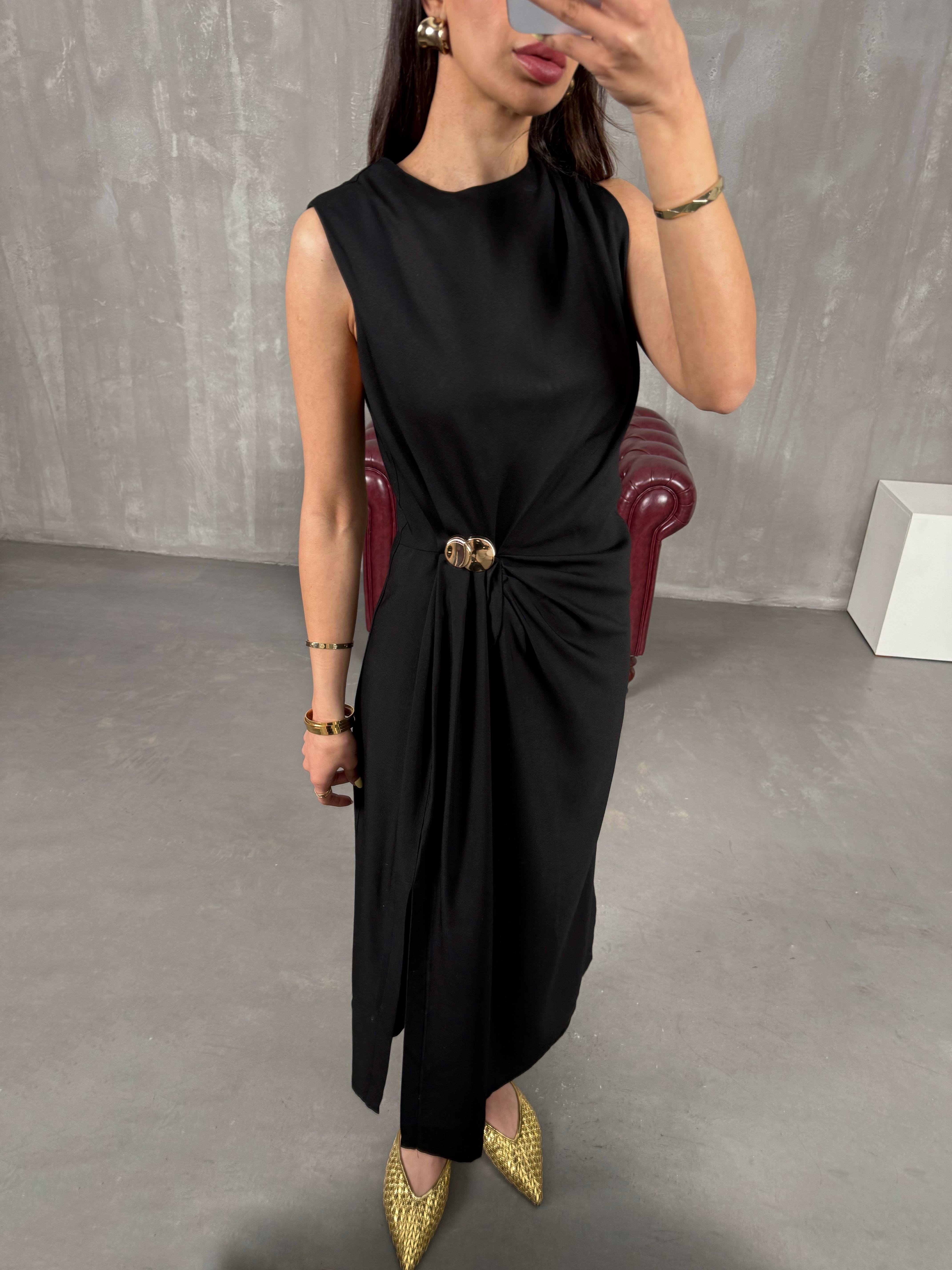 Siyah Sıfır Kol Gold Detaylı Yırtmaçlı Elbise Gaus00141GausELBİSEGU1001326