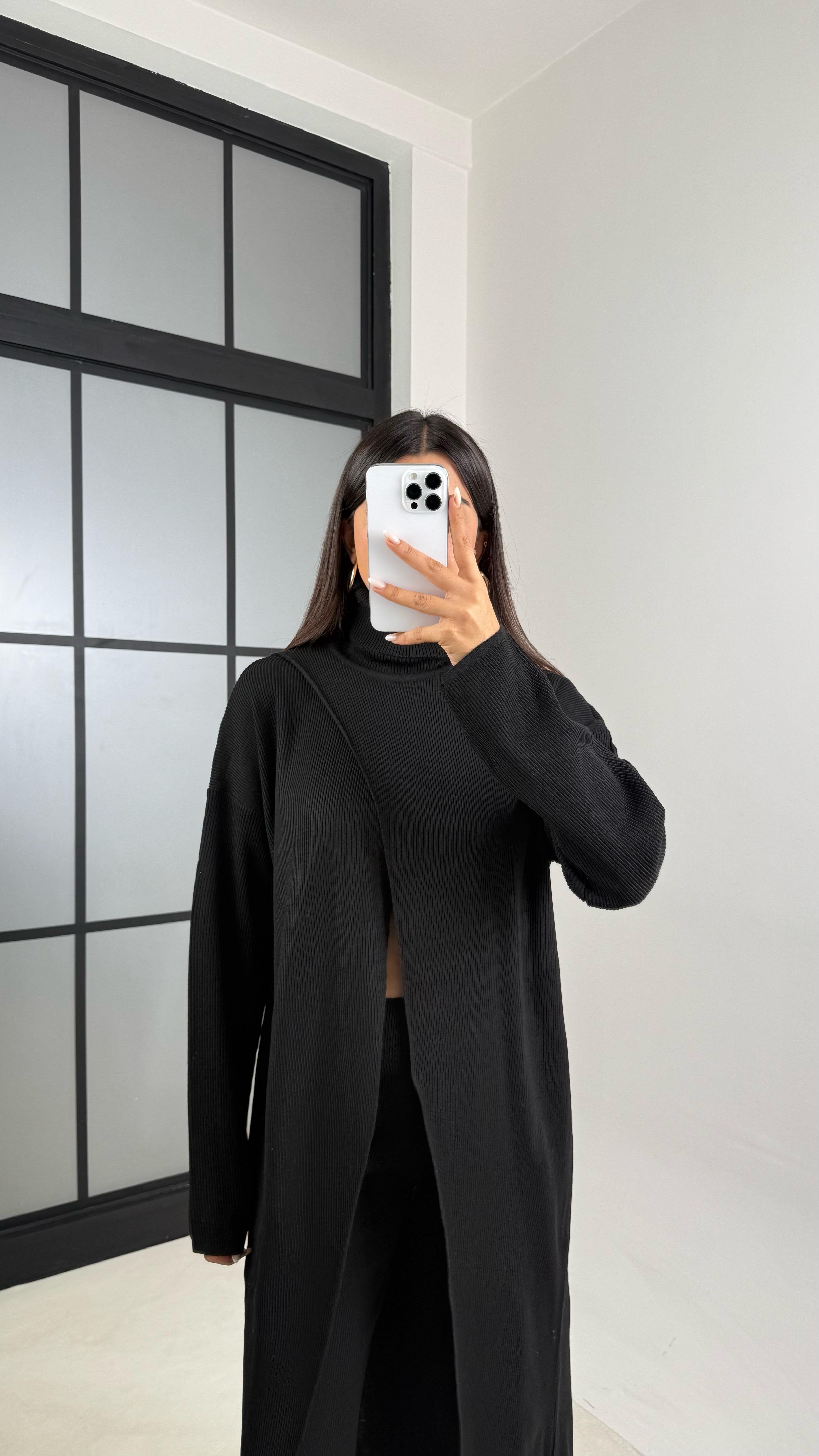 Siyah Balıkçı Yaka Asimetrik Kesim Kazak Beli Lastikli Pantolon İkili Triko Takım GAUS-00591GAUSTAKIMGAUS-00591