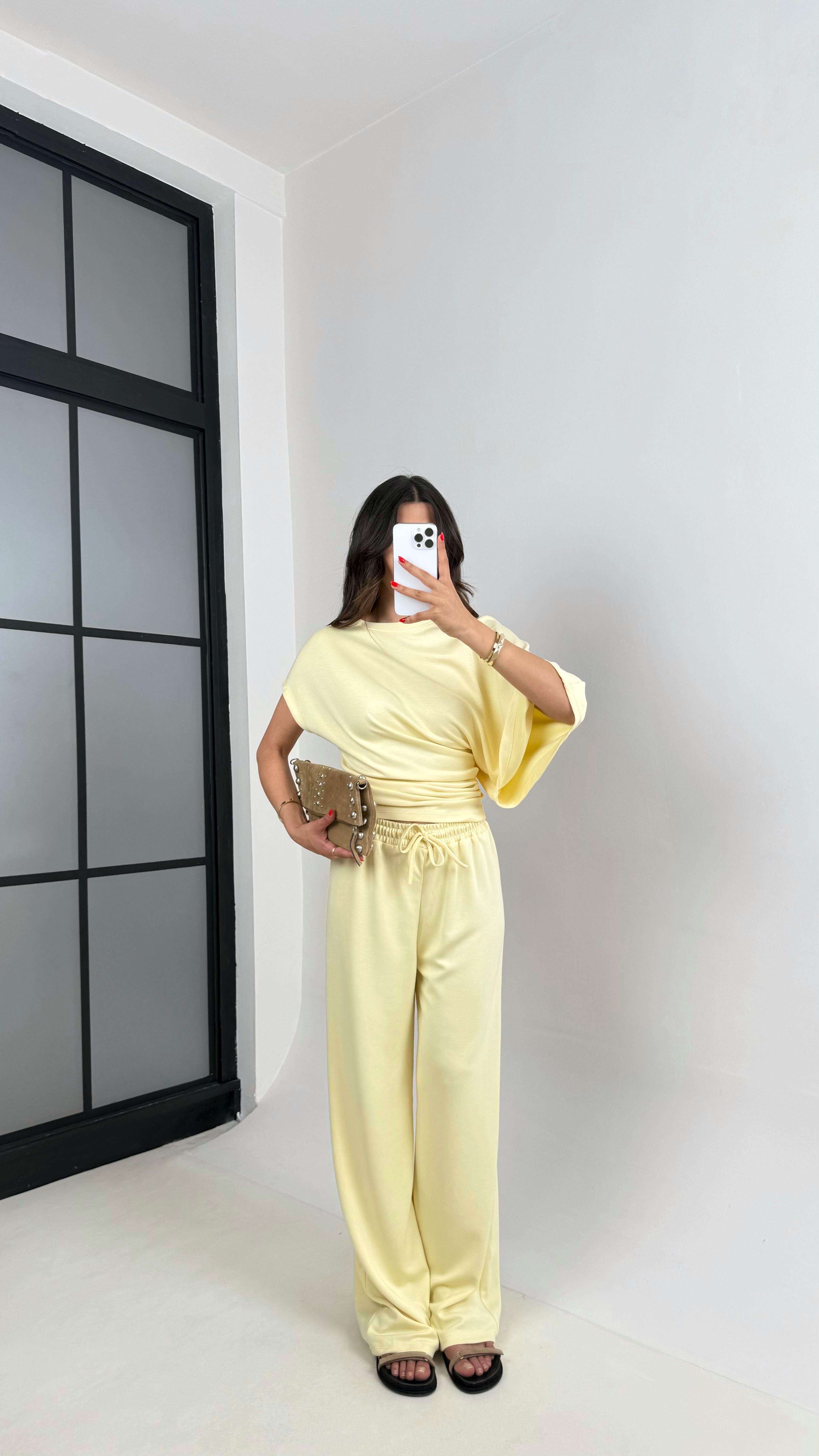 Sarı Yarasa Kol Bluz Beli Lastikli Pantolon Tasarım Modal Kumaş Takım Gaus00490GausTAKIMGU1002152