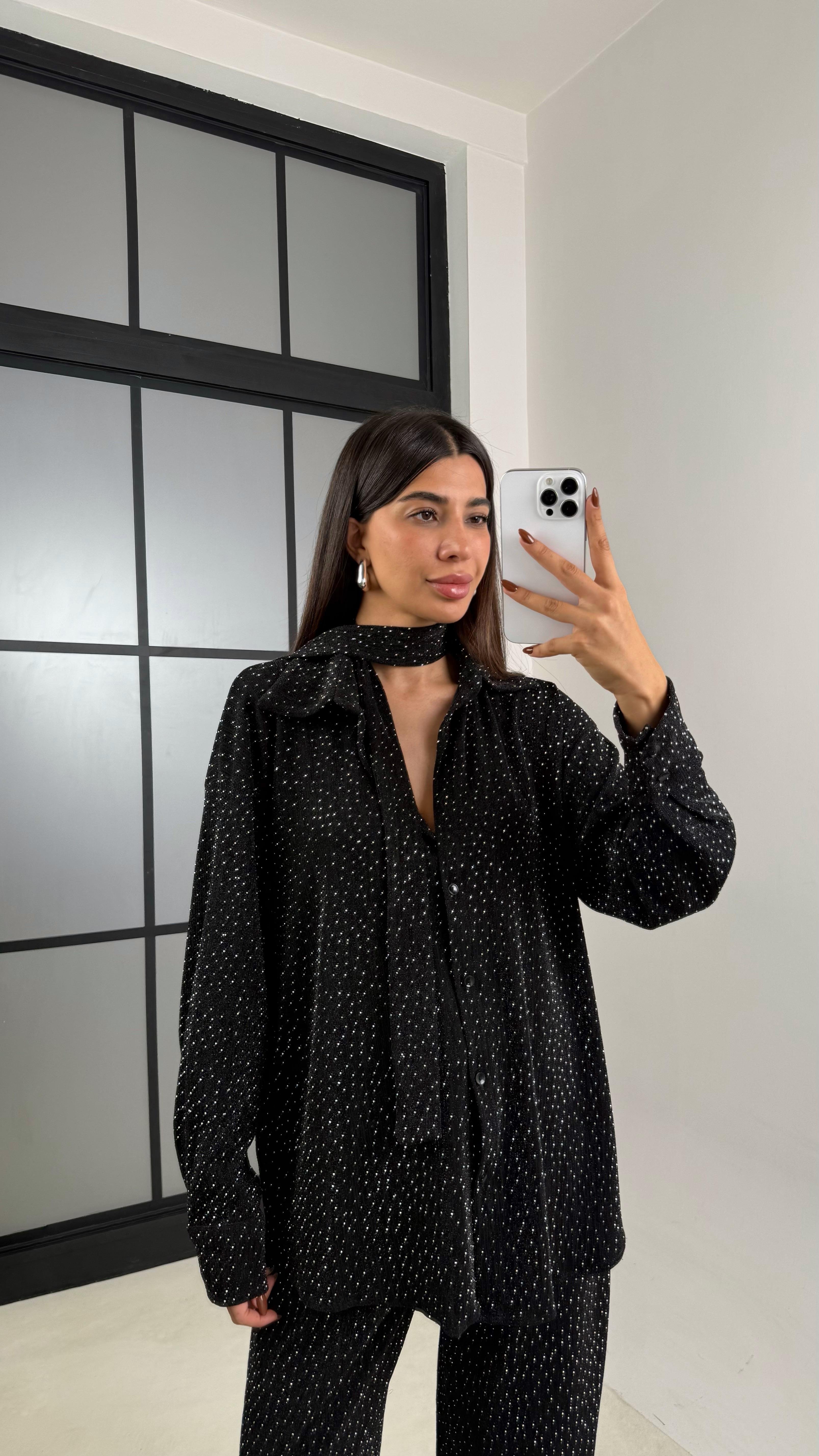 Siyah Taş Detaylı Kuşaklı Gömlek Beli Lastikli Pantolon Tasarım Takım GAUS-00165GAUSTAKIMGAUS-00165