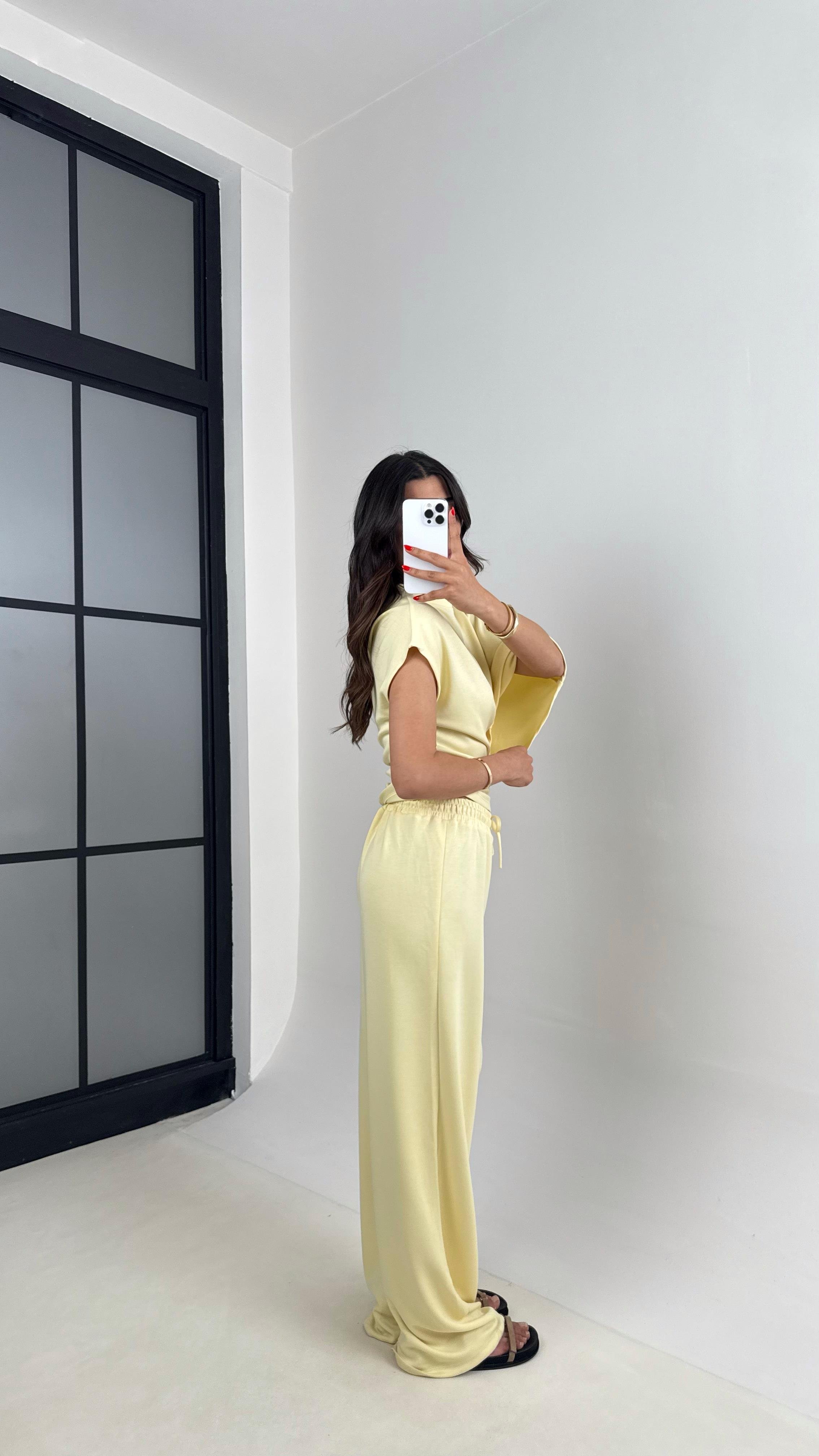 Sarı Yarasa Kol Bluz Beli Lastikli Pantolon Tasarım Modal Kumaş Takım Gaus00490GausTAKIMGU1002152