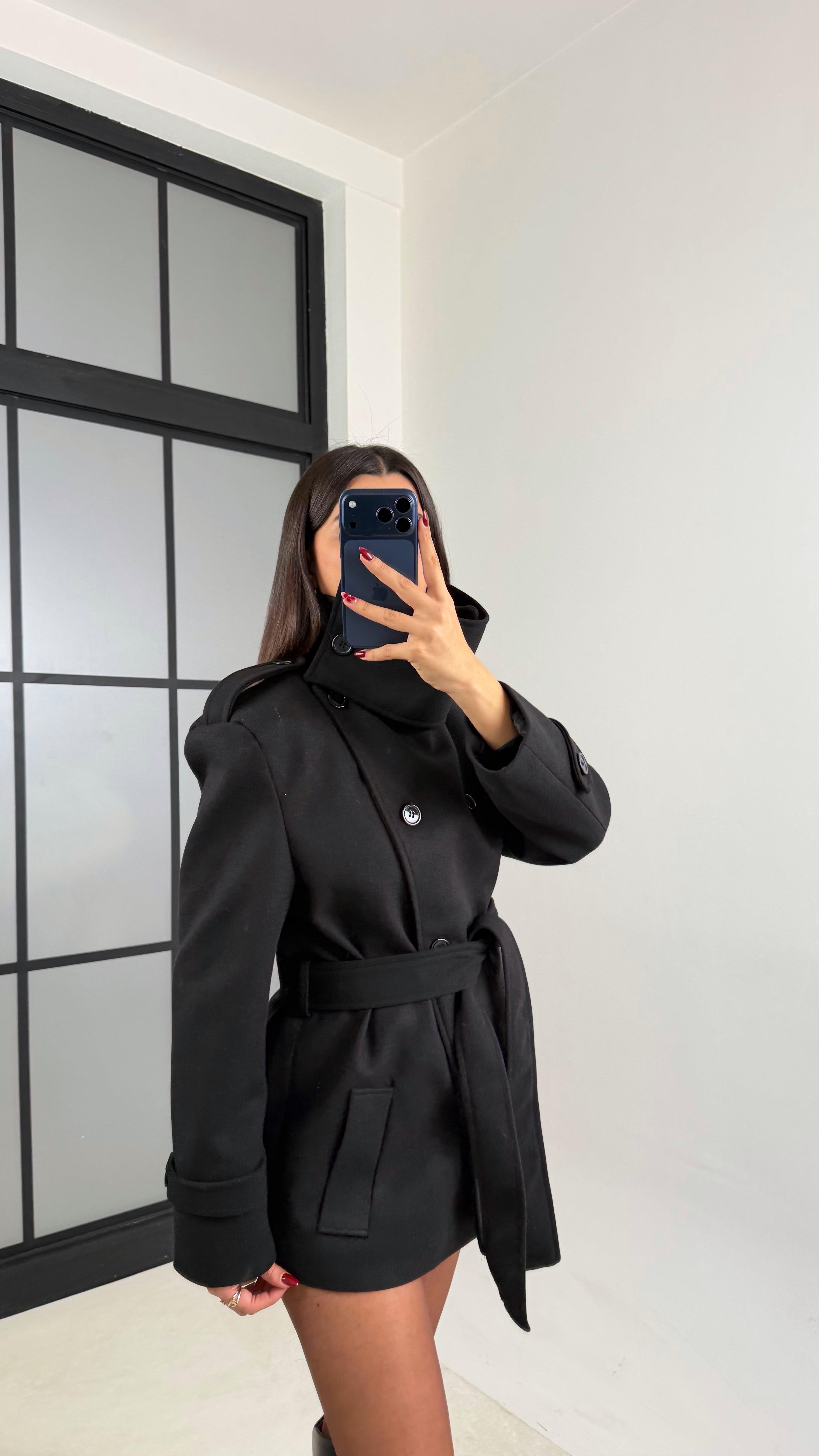 Siyah Dik Yakalı Vatkalı Kuşaklı Kaşe Kaban GAUS-00704GAUS المعاطف GAUS-00704