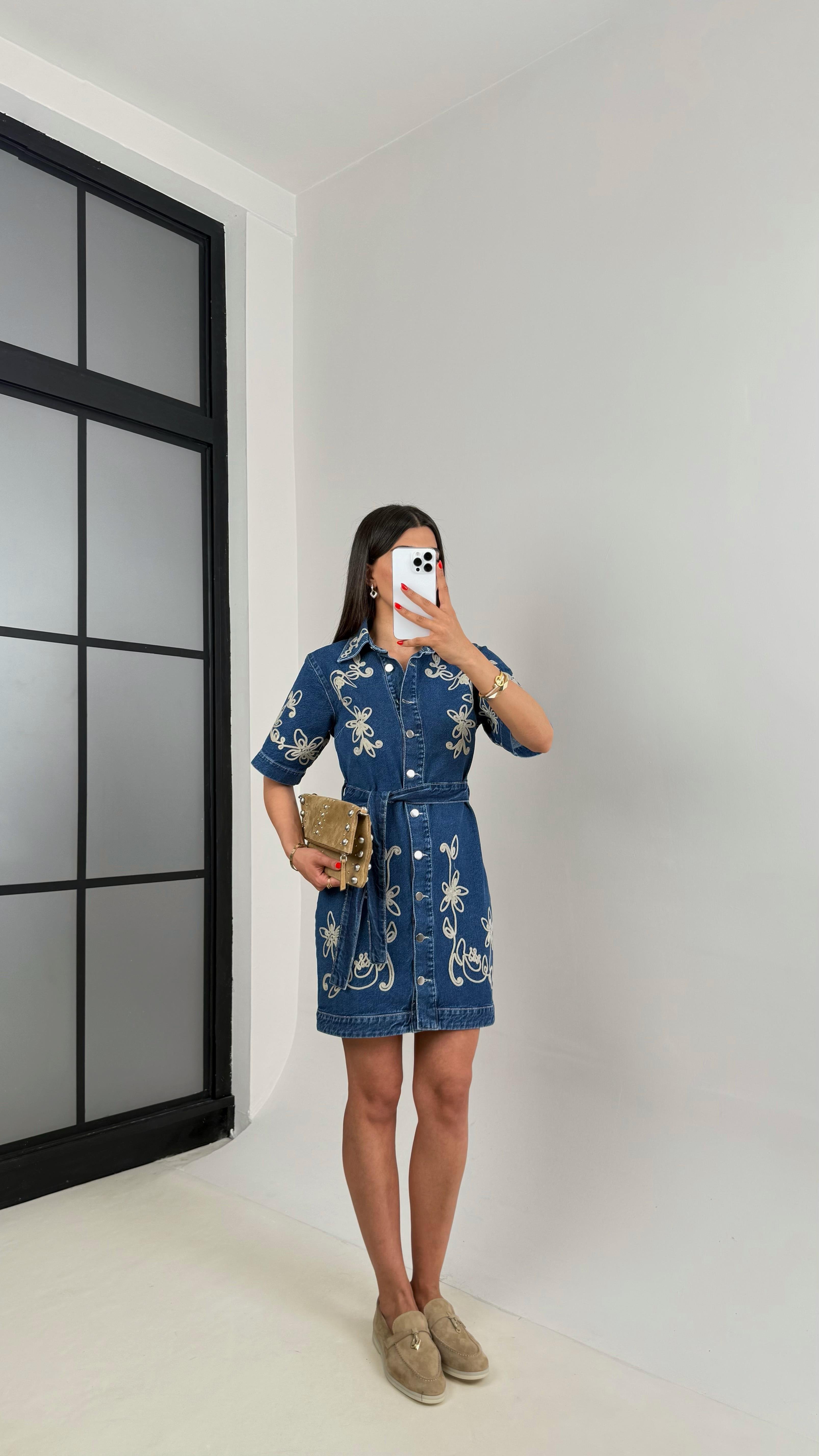 Lacivert Nakışlı Kuşaklı Tasarım Denim Elbise Gaus00470GausELBİSEGU1002101