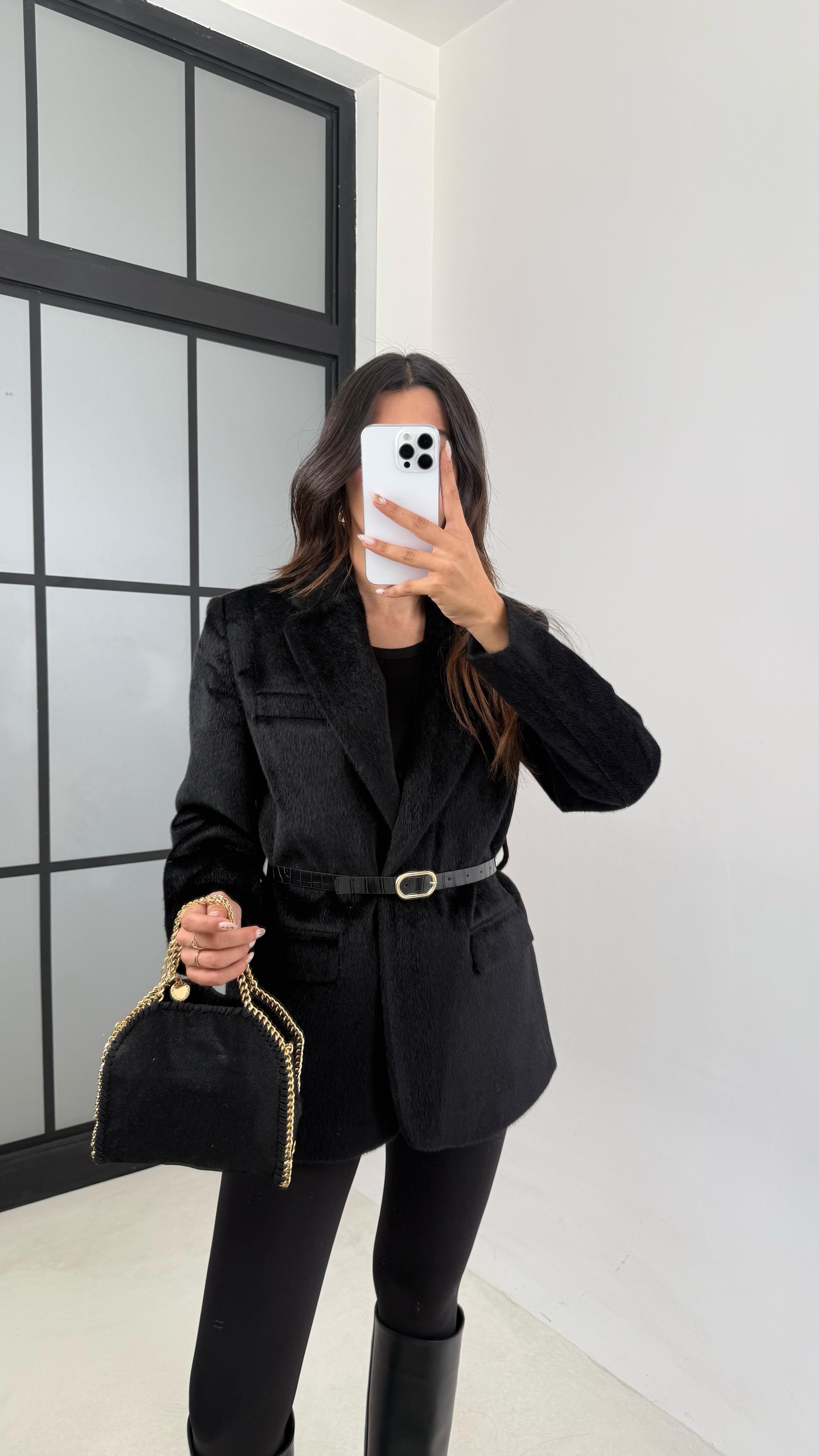 Siyah Astarlı Kemerli Peluş Tüylü Ceket GAUS-00131GAUS السترات  GAUS-00131