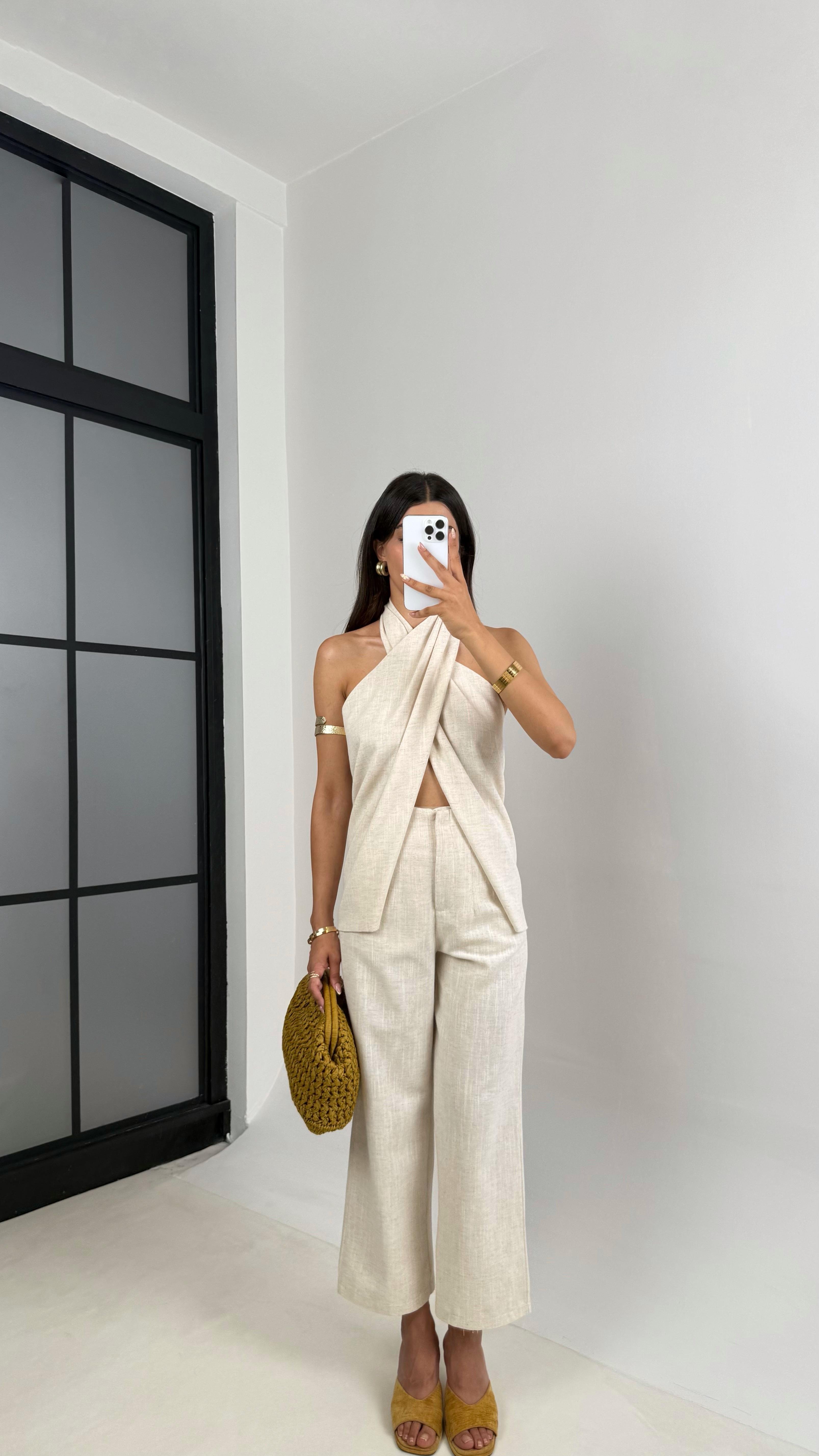 Taş Boyundan Bağlamalı Sırt Dekolteli Bluz Pantolon Tasarım İkili Keten Takım Gaus00684GausTAKIMGU1002579