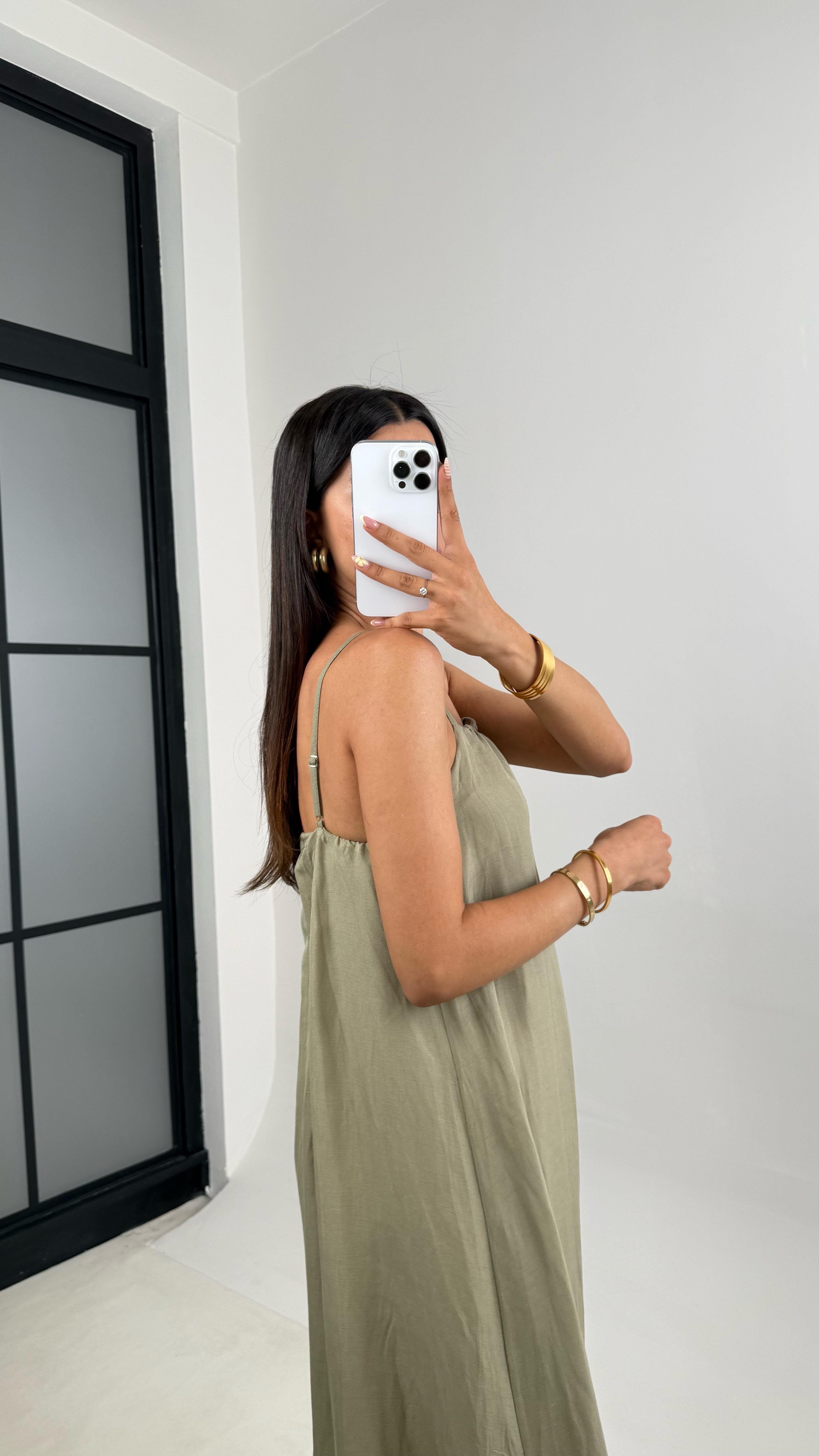 Yeşil Ayarlanabilir Askılı Muadil Kırışık Kumaş Elbise Gaus00674GausELBİSEGU1002554