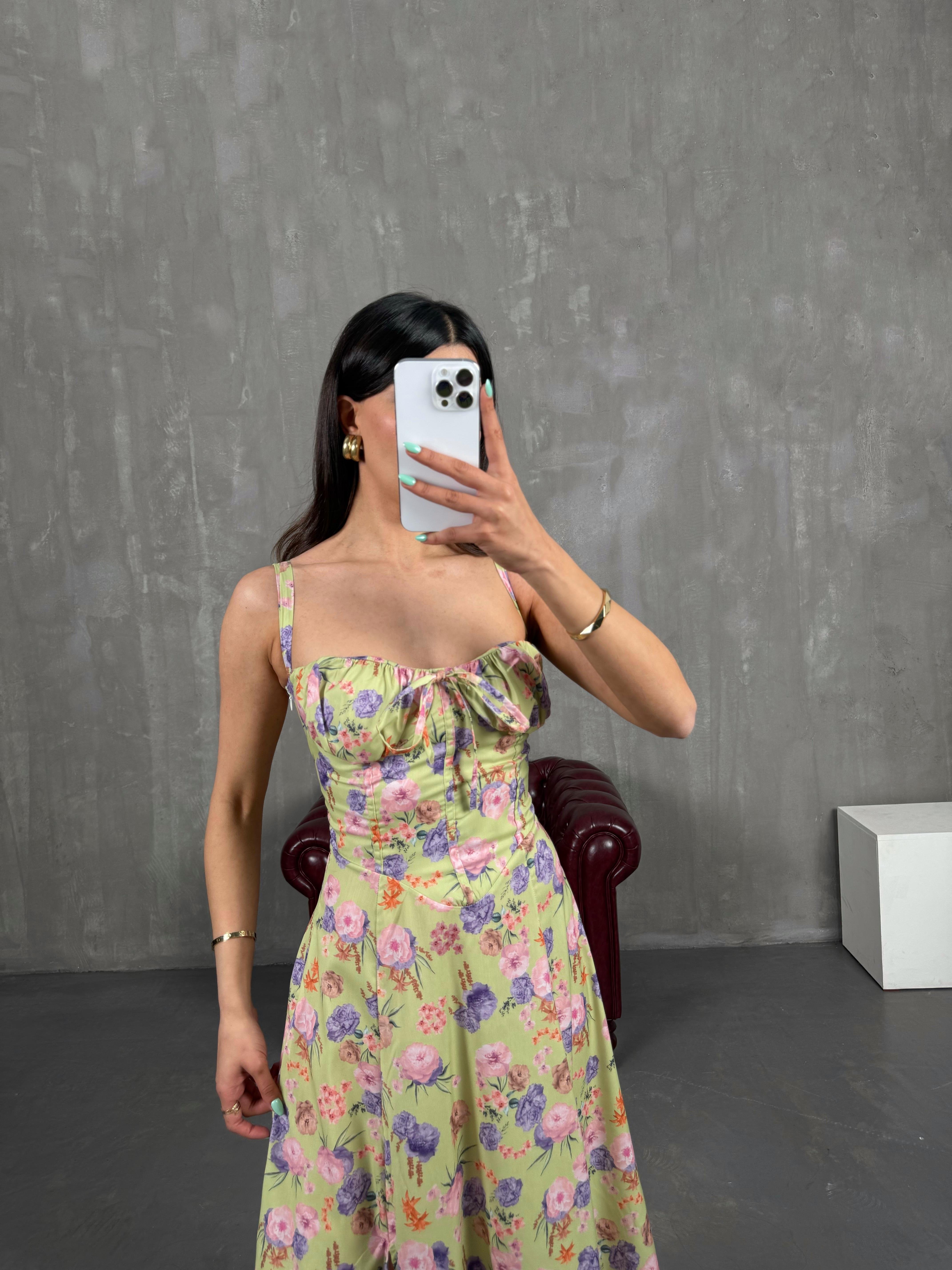 Yeşil Çiçekli Askılı Arkası Dekolteli Yandan Yırtmaçlı Pintereset Elbise Gaus00243GausELBİSEGU1001564