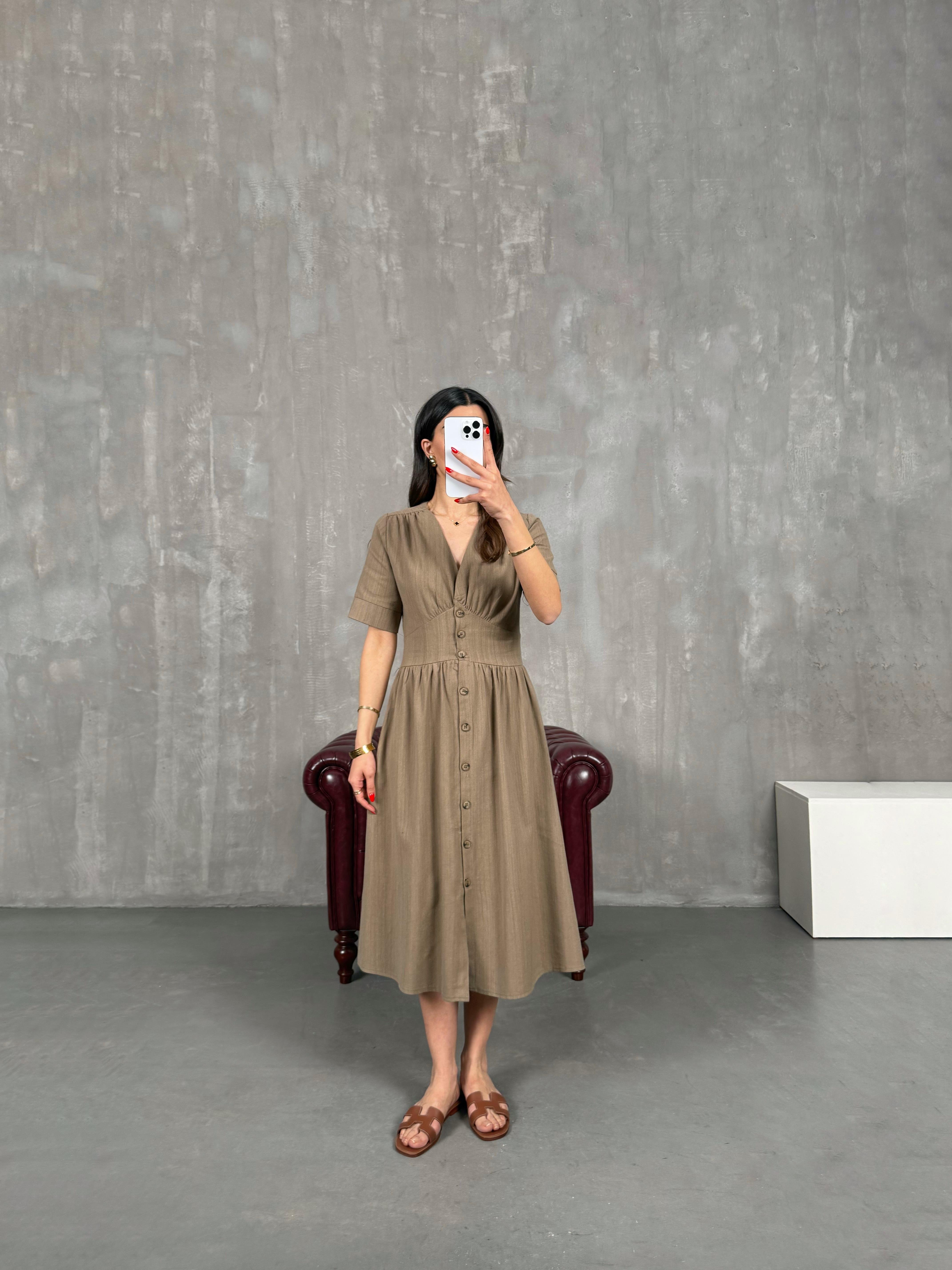 Kahve V Yaka Düğmeli Keten Elbise Gaus00169GausELBİSEGU1001391