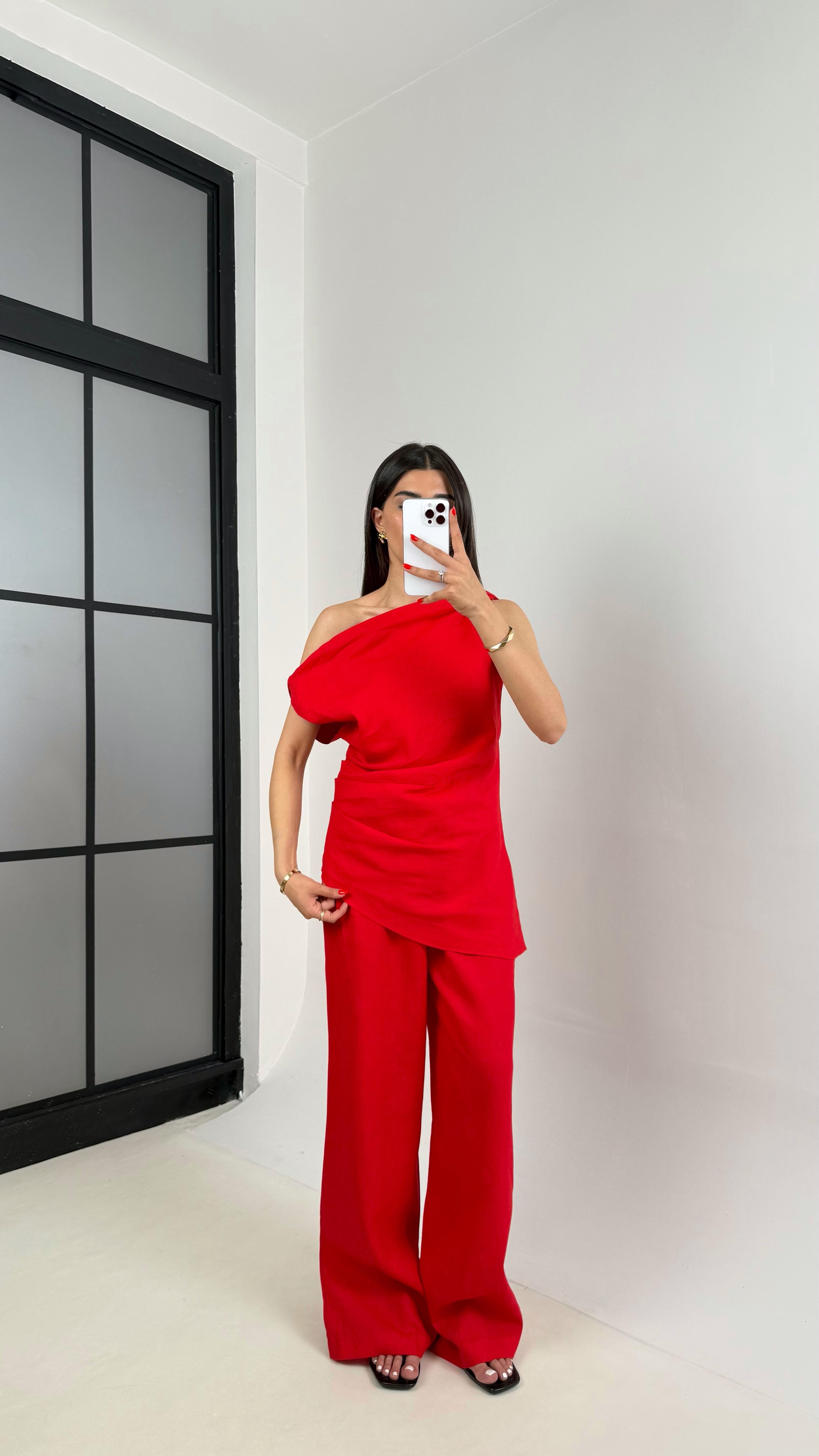 Kırmızı Asimetrik Kesim Bluz Beli Lastikli Pantolon Tasarım Keten Takım Gaus00315 GausTAKIMGU1002081