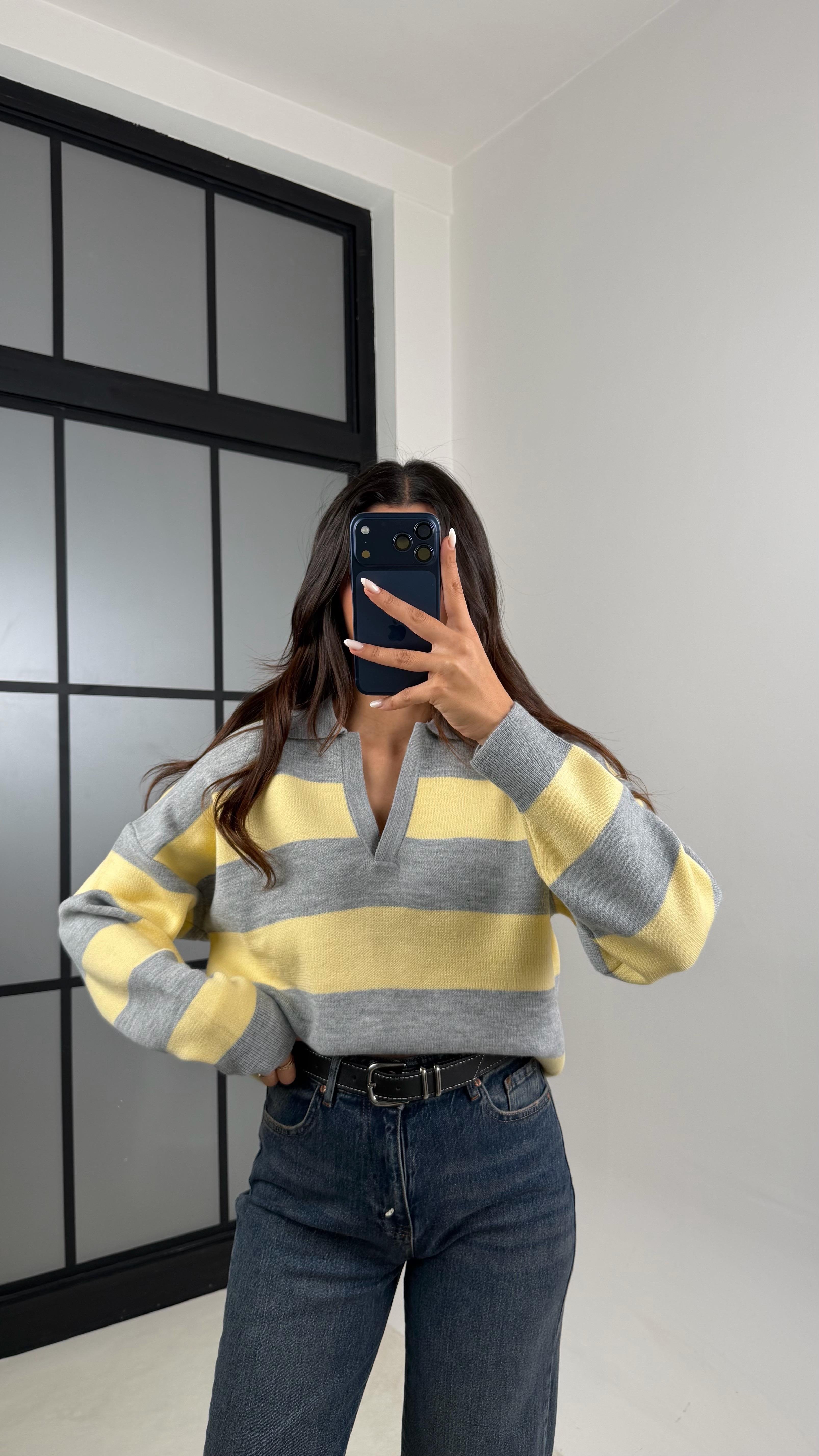 Sarı Gri Şeritli V yaka Triko Kazak GAUS-00576GAUS الكنزات GAUS-00576