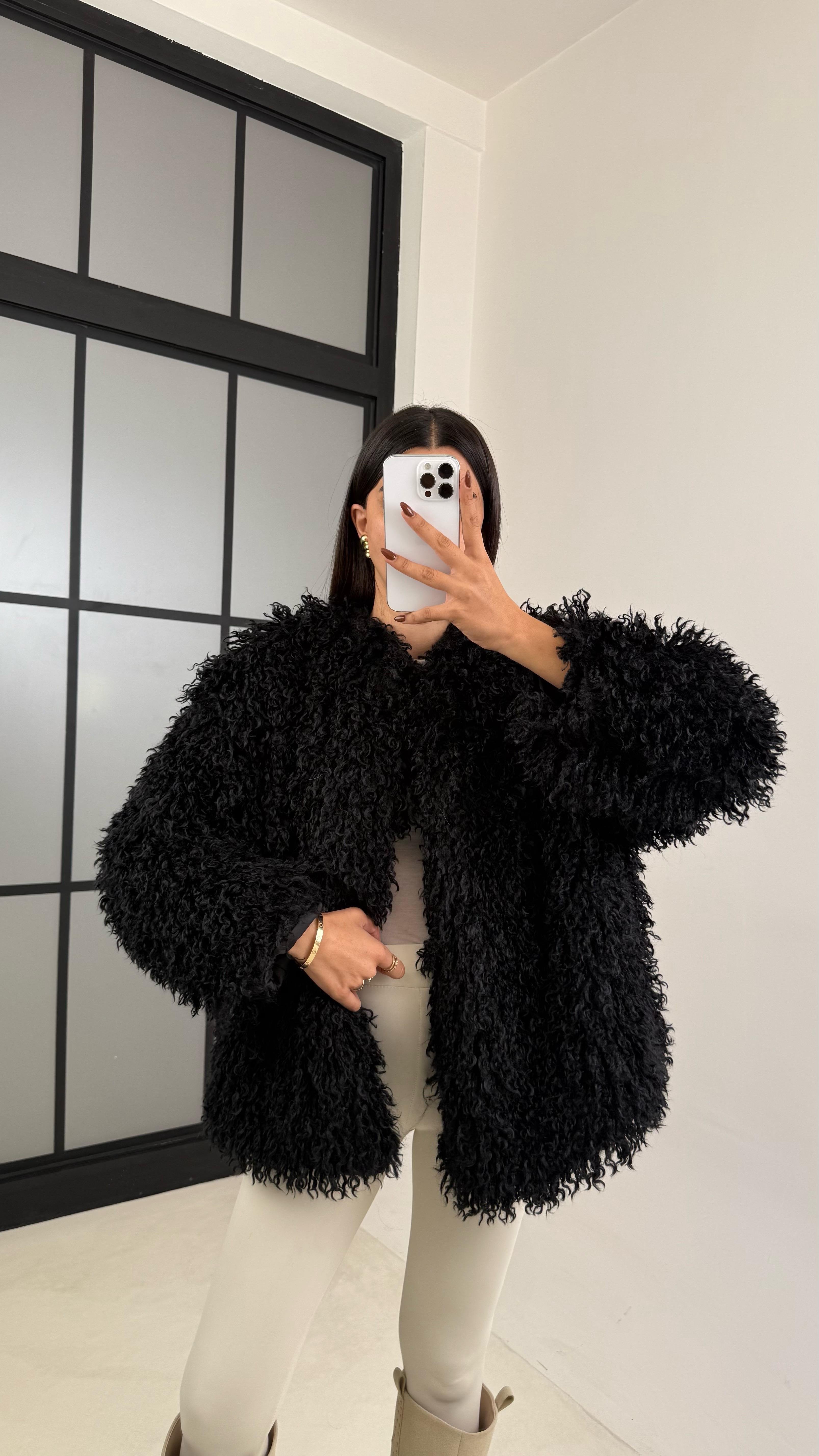 Siyah Saçaklı Astarlı Premium Kürk GAUS-00332GAUS الجواكيت GAUS-00332