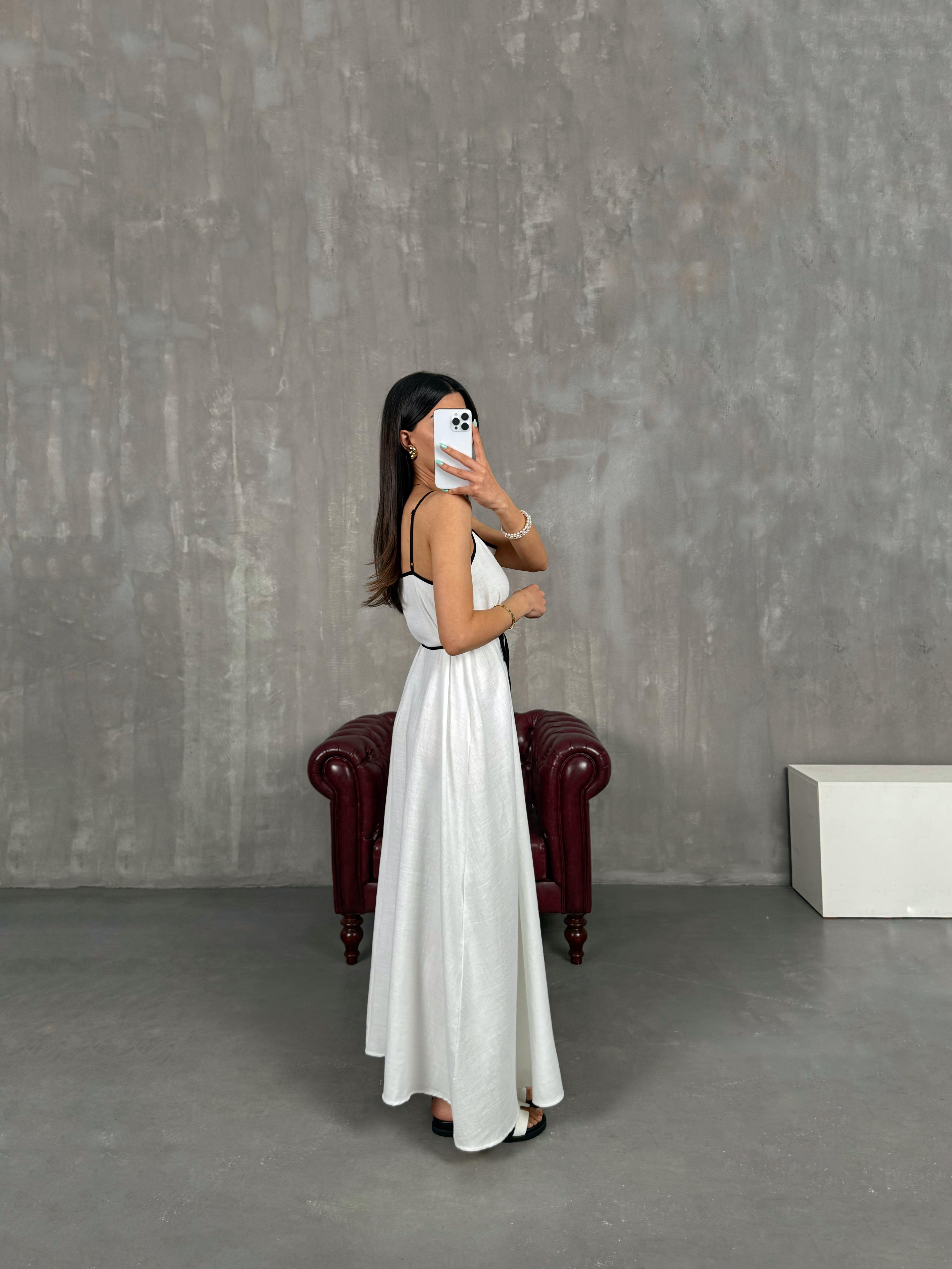 Beyaz Ayarlanabilir Askılı Kuşaklı Elbise Gaus00251GausELBİSEGU1001583