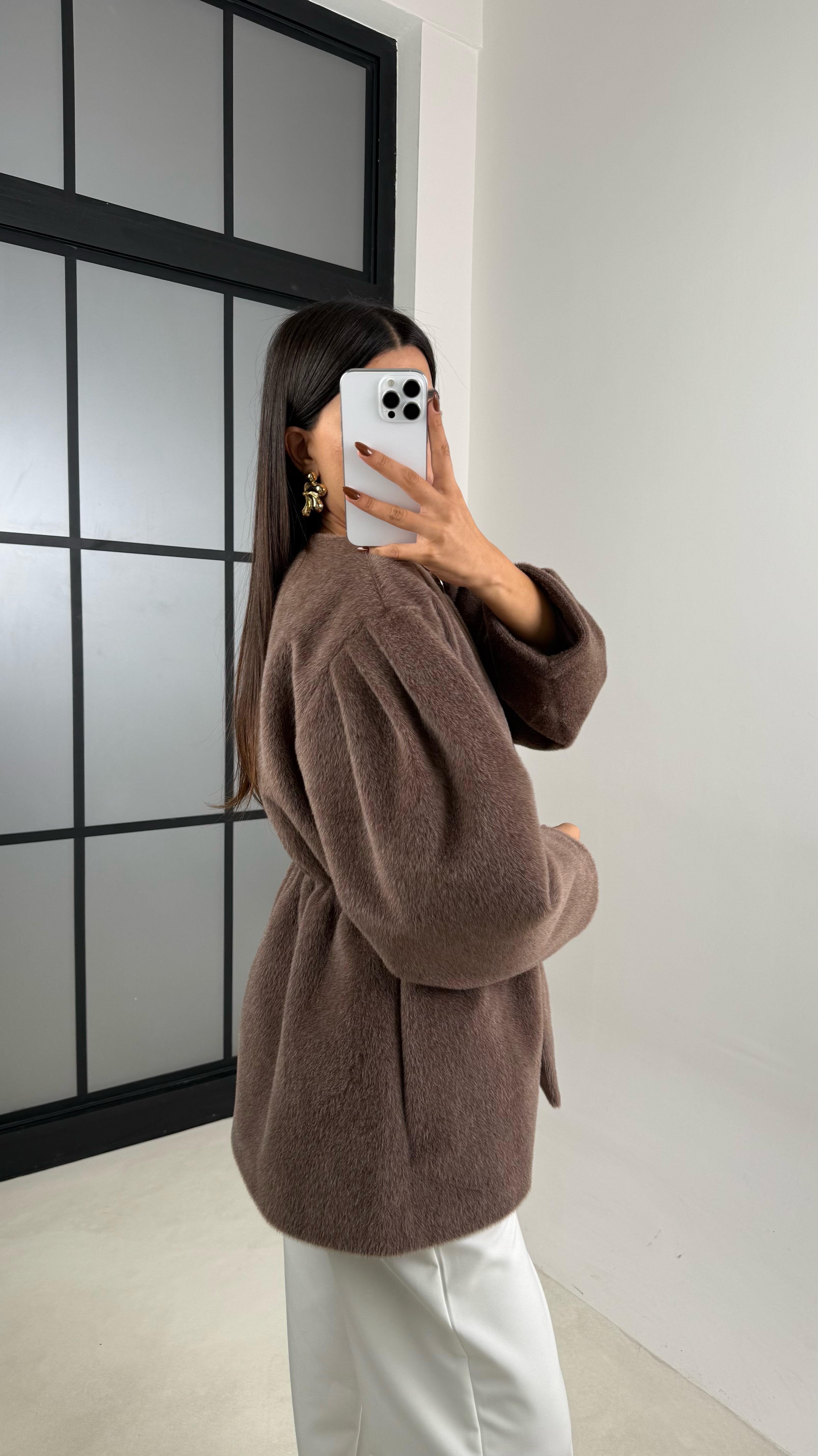 Kahve Beli Lastikli Düğmeli Peluş Ceket GAUS-00182GAUS السترات  GAUS-00182