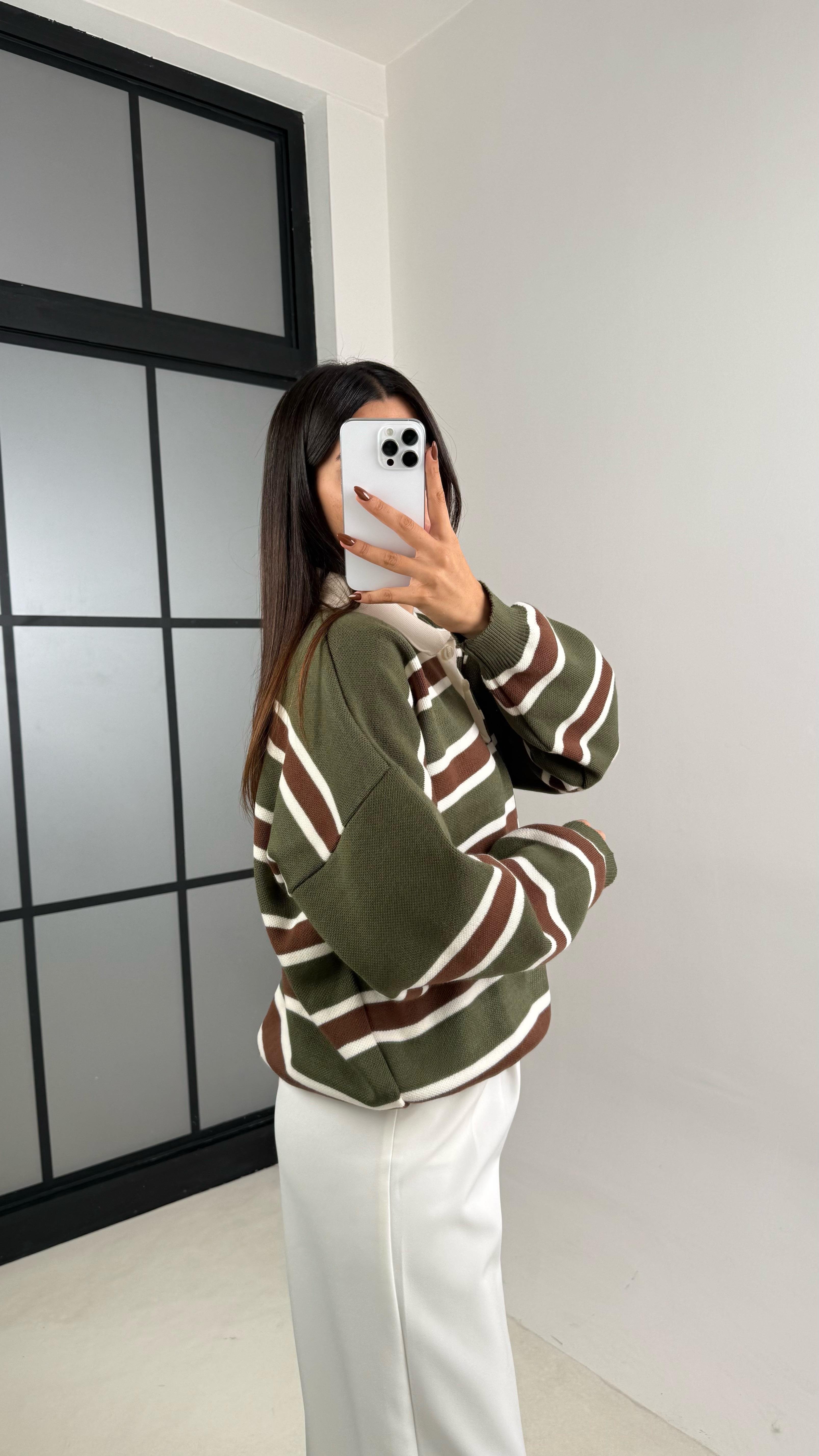 Haki Çizgili Polo Yaka Düğmeli Kazak GAUS-00115GAUS الكنزات GAUS-00115