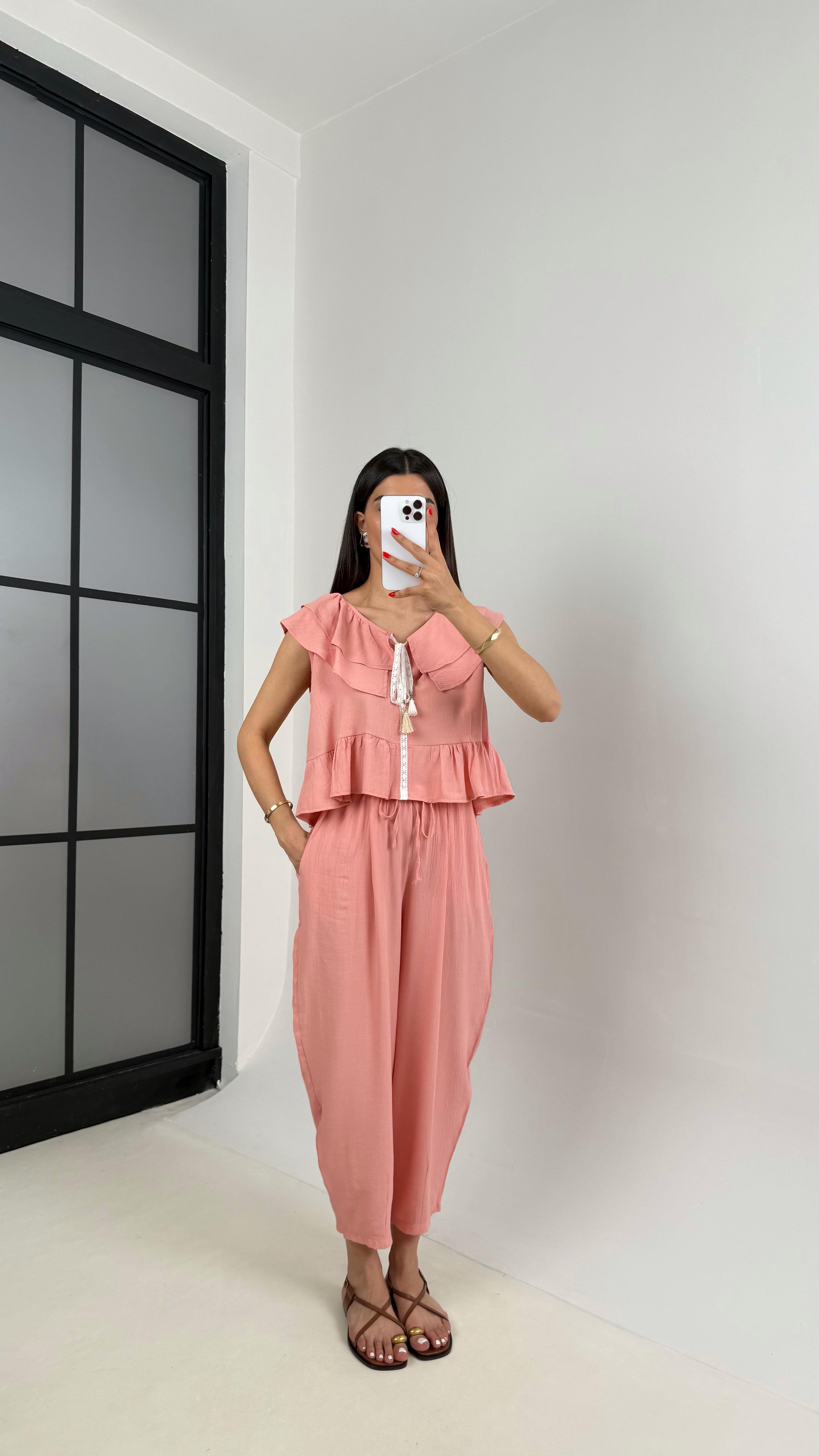 Pembe Yaka Fırfırlı Bluz Beli Lastikli Pantolon Gofre Takım Gaus00460GausTAKIMGU1002073