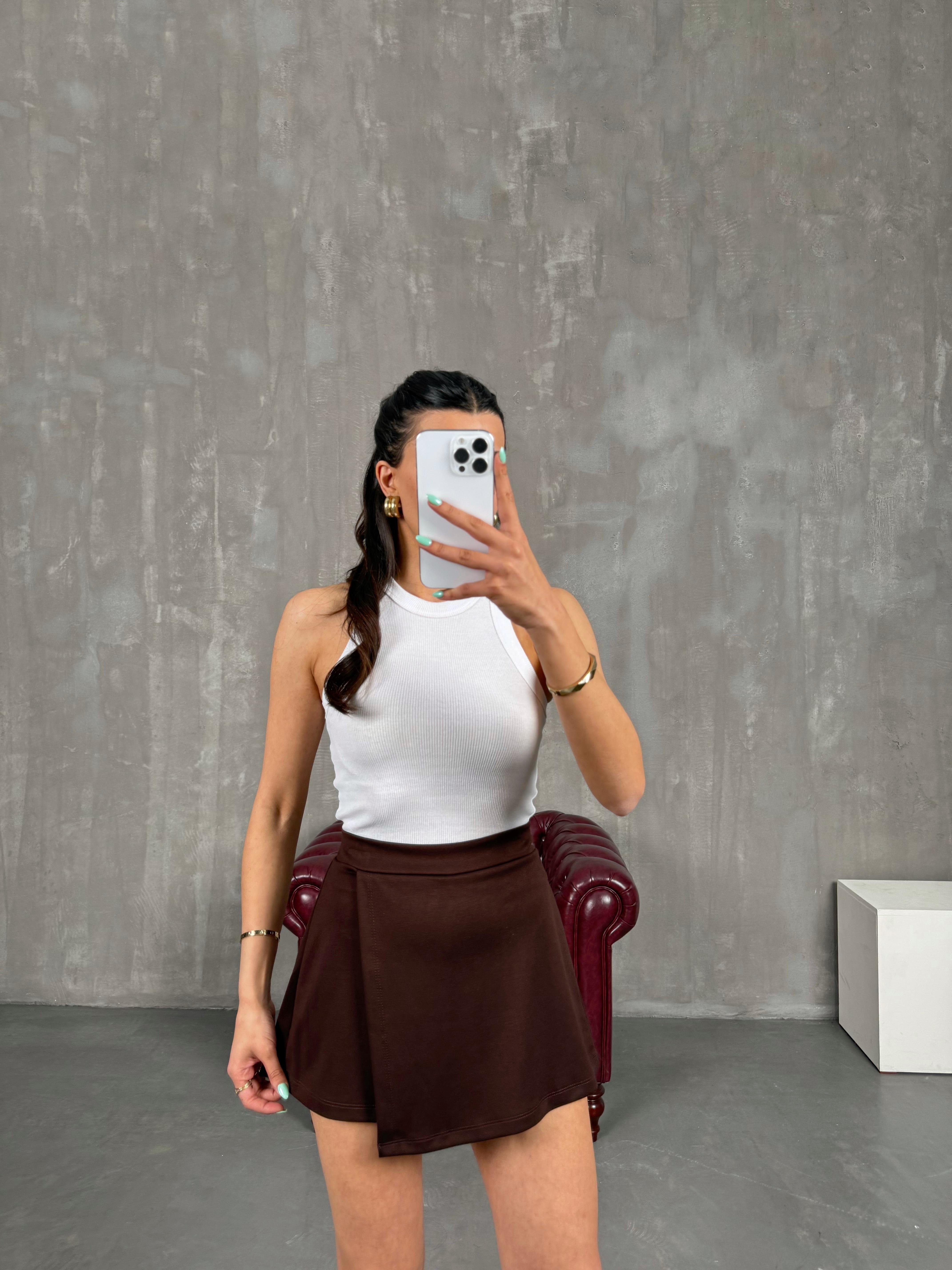 Kahve Etekli Beli Lastikli Model Şort Gaus00245GausŞORTGU1001566