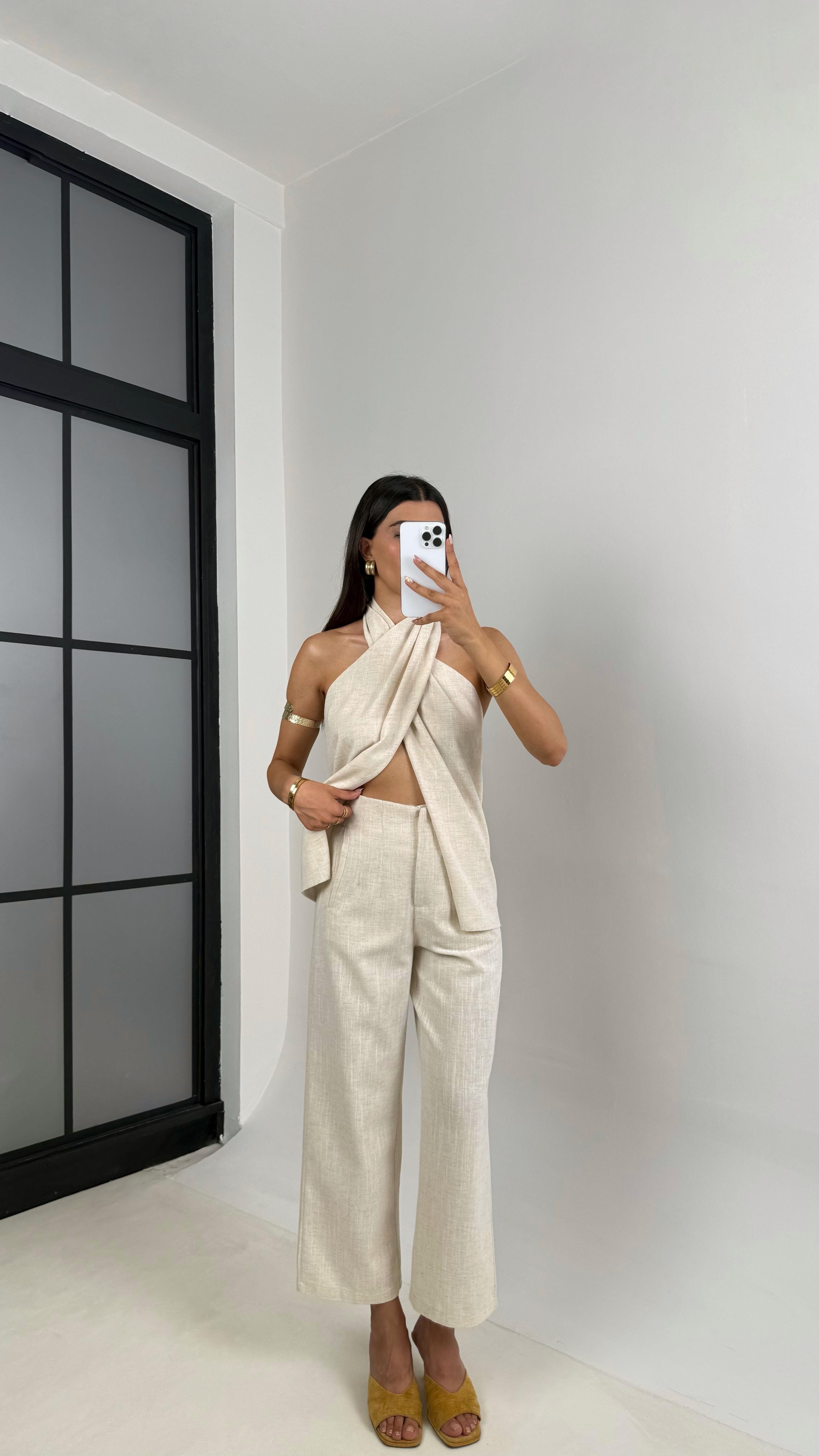 Taş Boyundan Bağlamalı Sırt Dekolteli Bluz Pantolon Tasarım İkili Keten Takım Gaus00684GausTAKIMGU1002579