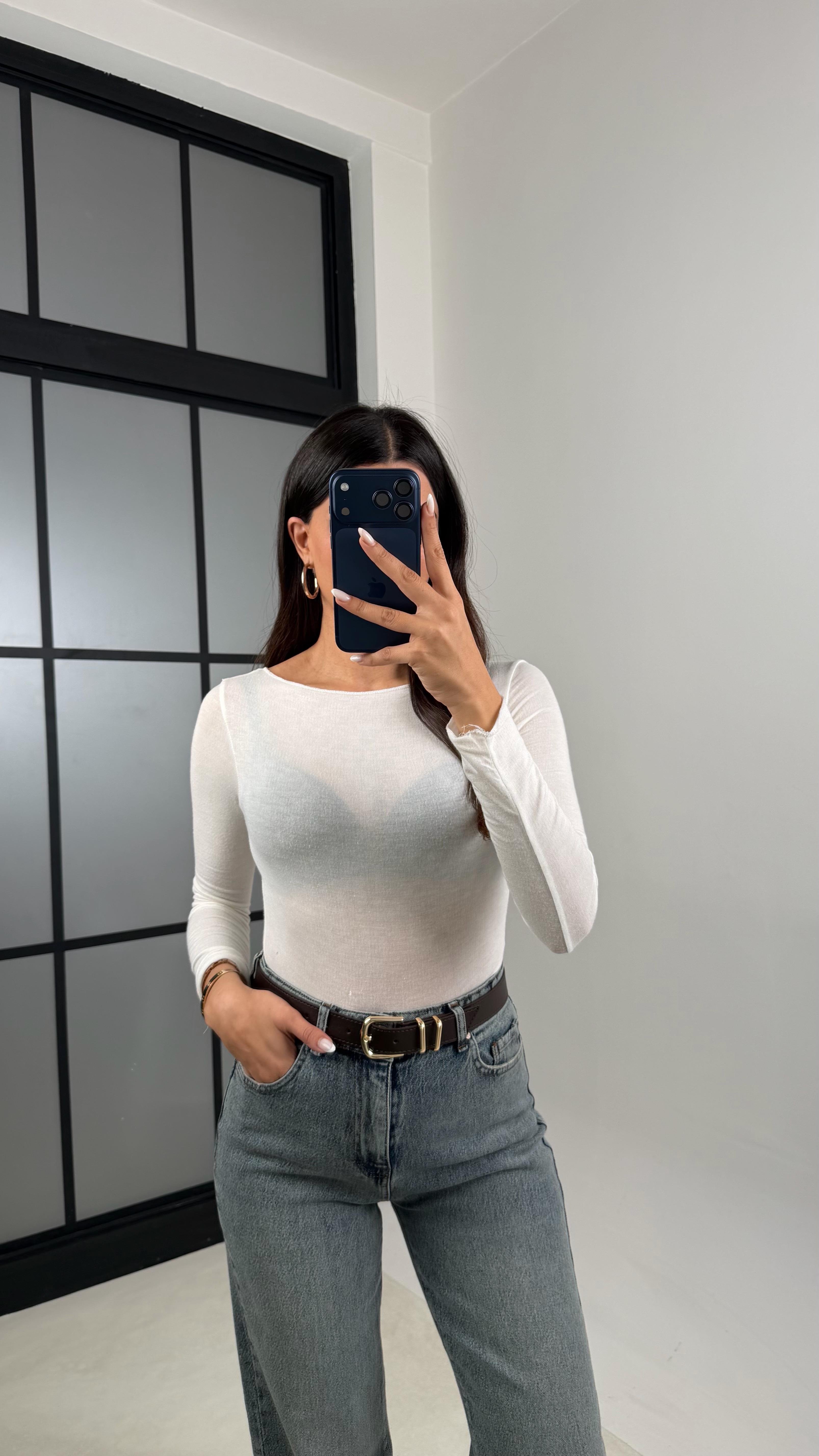 Mavi Kesik Paça Yıkama Desenli Kemerli Jean GAUS-00541GAUSDENİM PANTOLONGAUS-00541