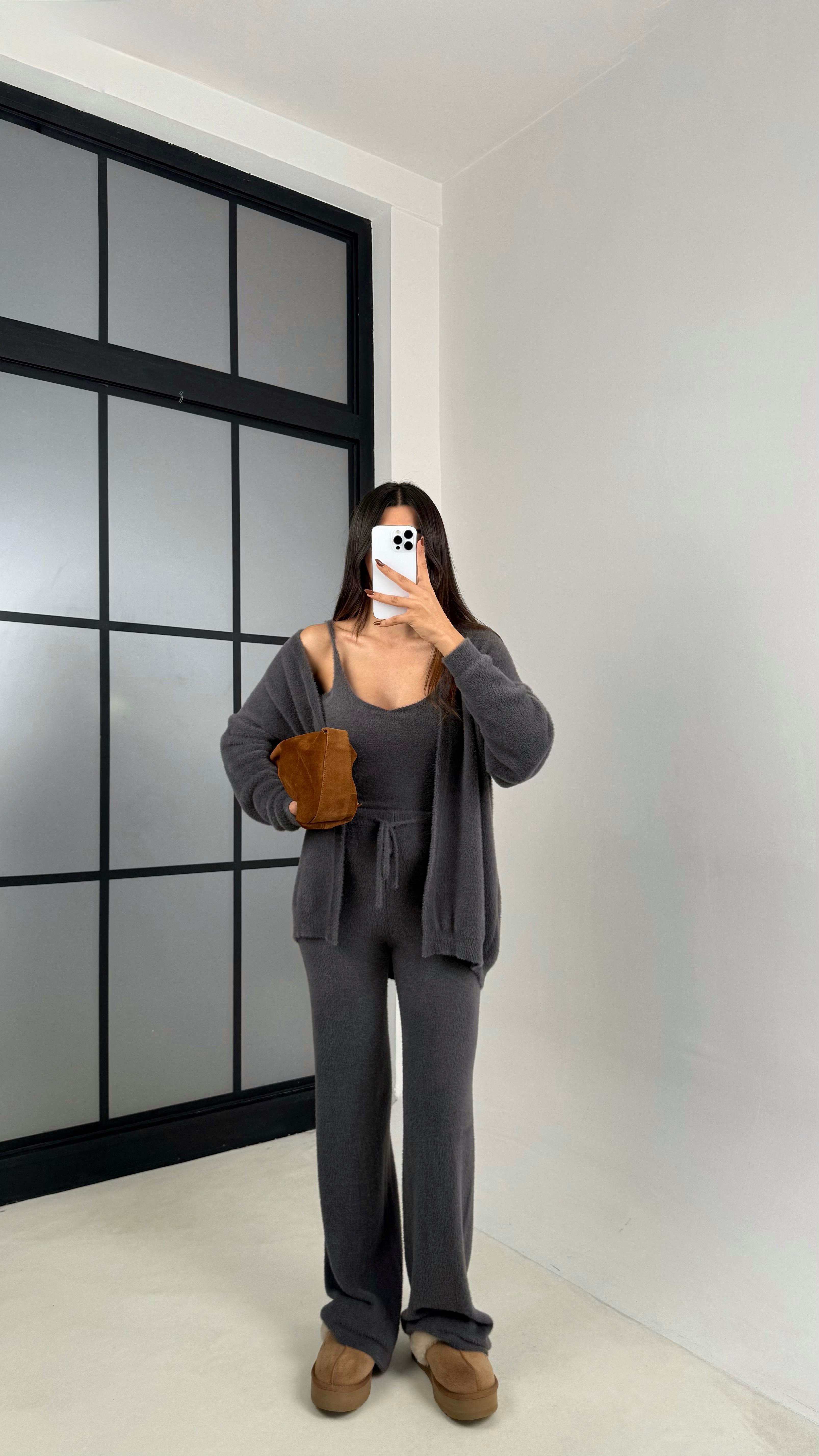 Antrasit 3'lü Peluş Tüylü Takım GAUS-00441GAUSTAKIMGAUS-00441