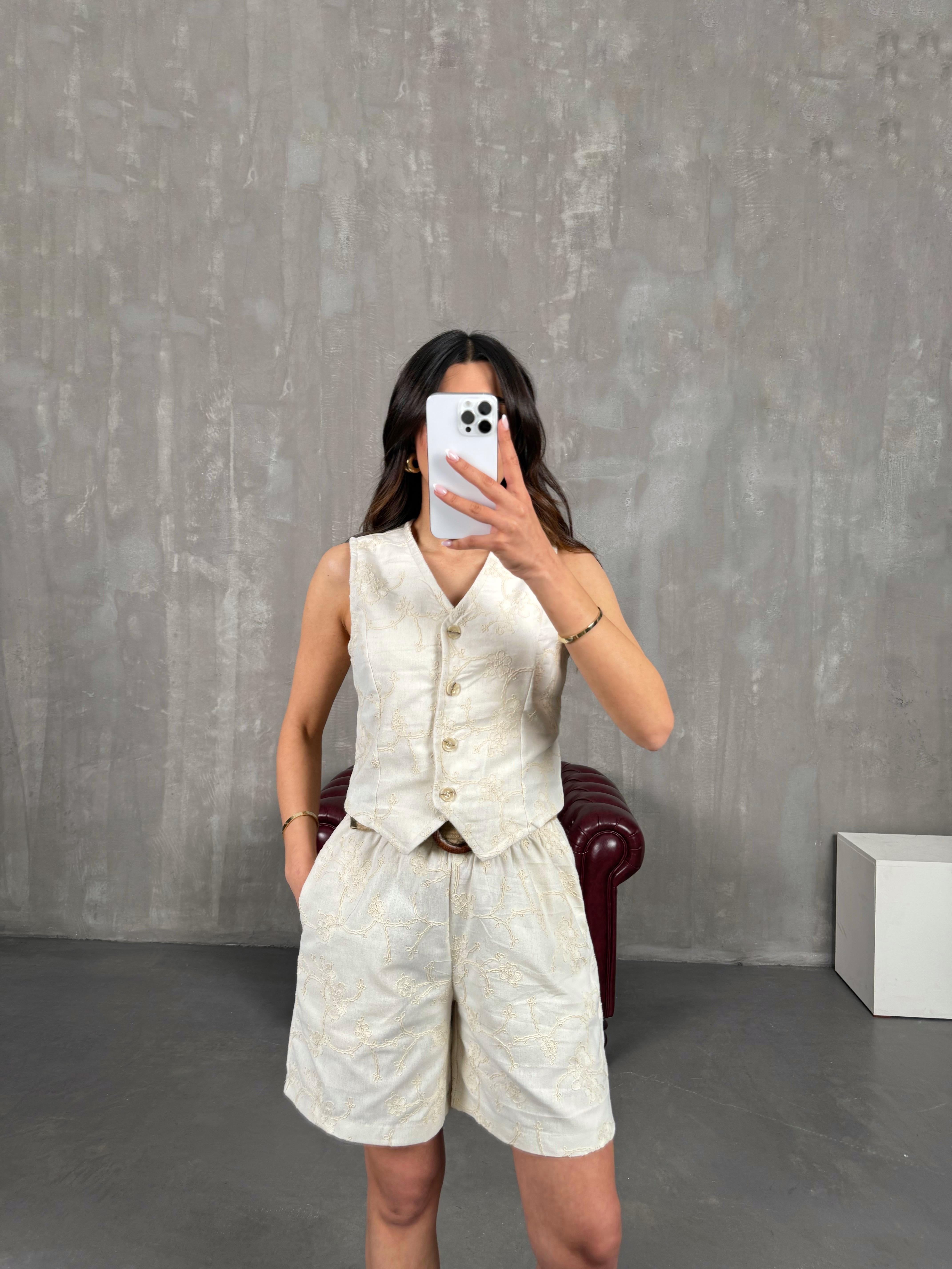 Taş İşlemeli Hasır Kemerli Keten Şortlu Takım Gaus00254GausTAKIMGU1001591