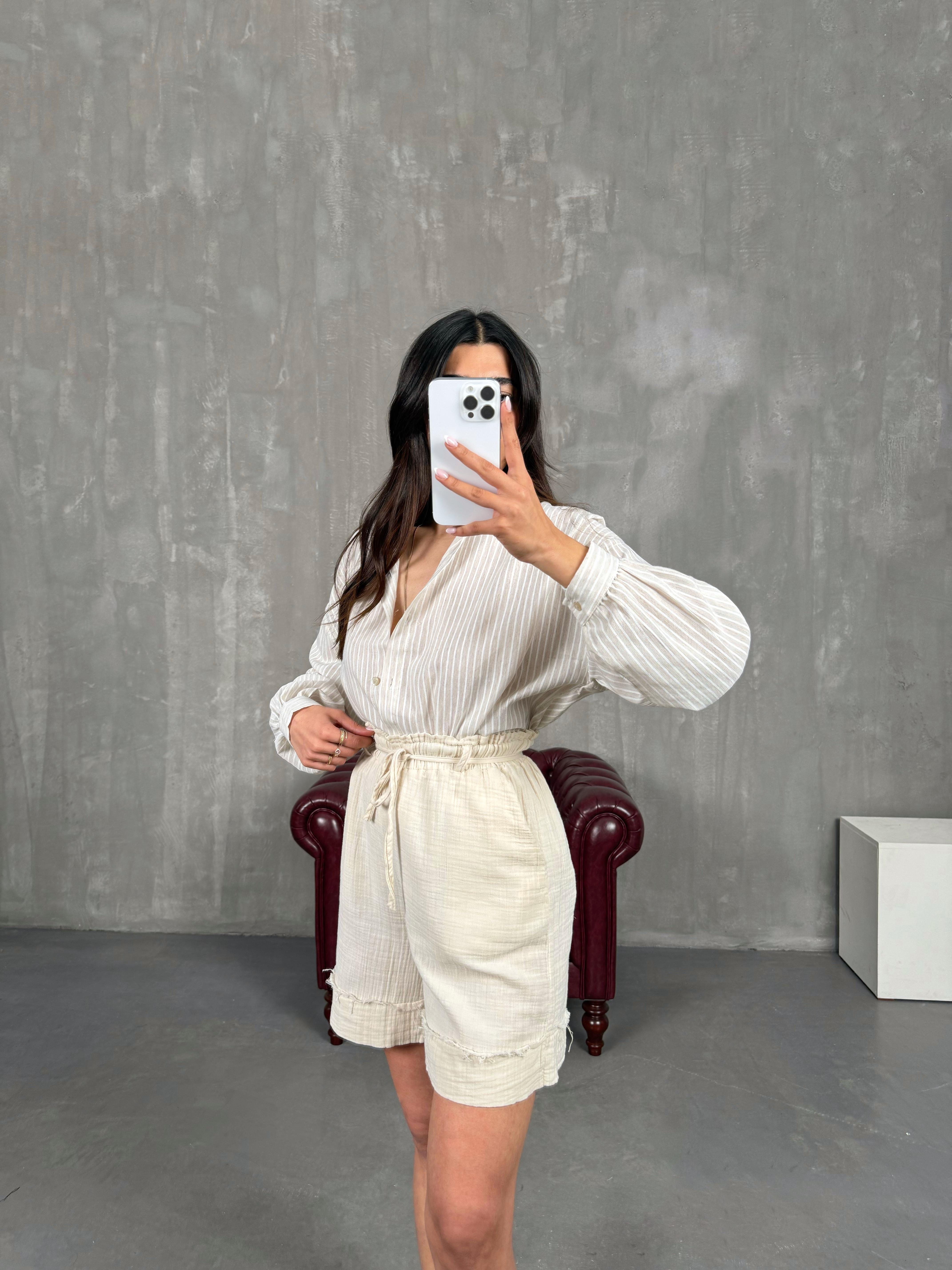 Taş Beli Lastikli Kuşaklı Cepli Müslin Kumaş Şort Gaus00267GausŞORTGU1001617