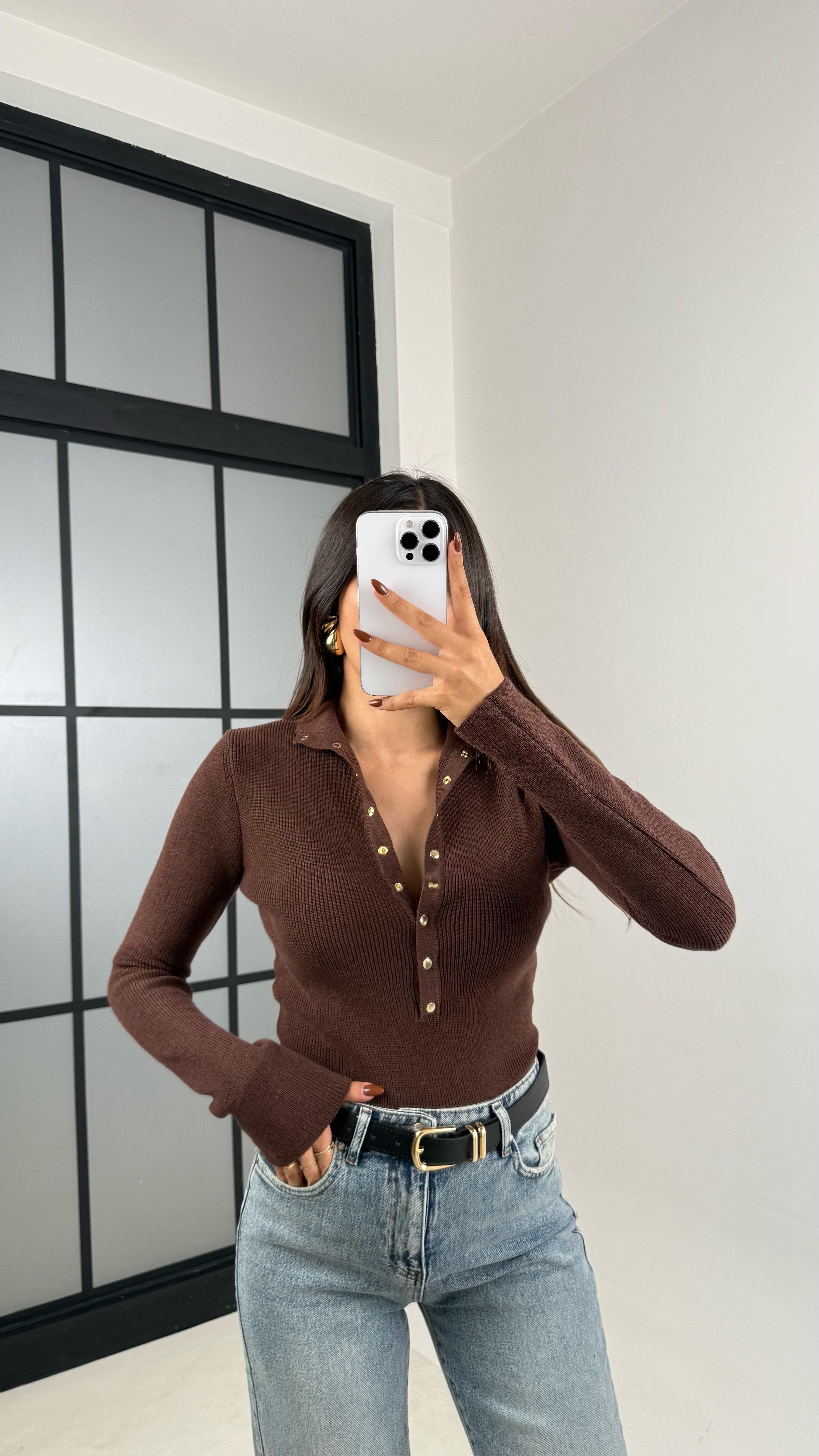 Kahve Çıtçıt Düğmeli Boğazlı Triko Bluz GAUS-00207GAUSالبلوزات GAUS-00207