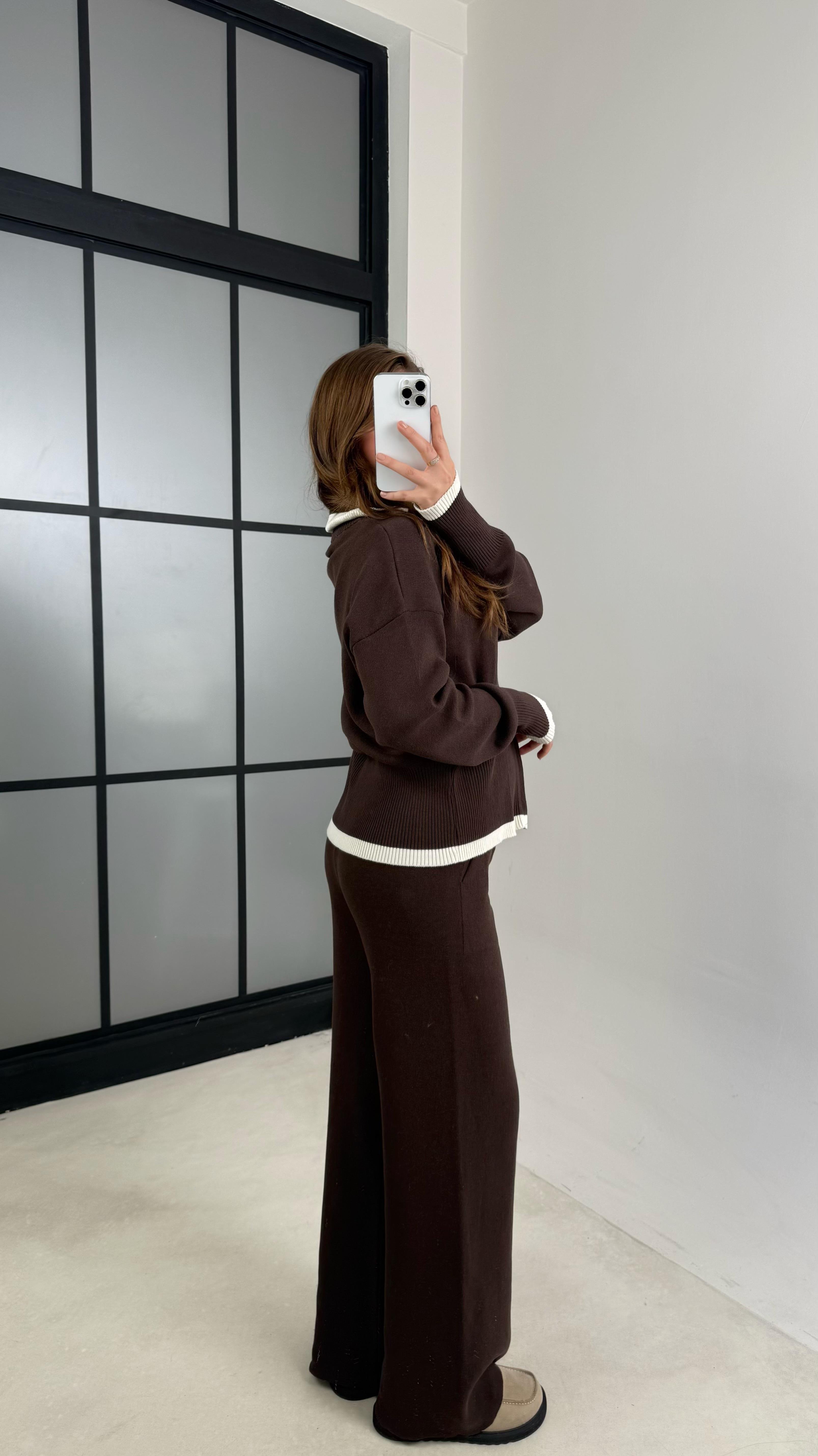 Acı Kahve Şerit Detaylı Çift Fermuarlı Hırka Beli Lastikli Kuşaklı Pantolon Triko Takım GAUS-00589GAUSTAKIMGAUS-00589