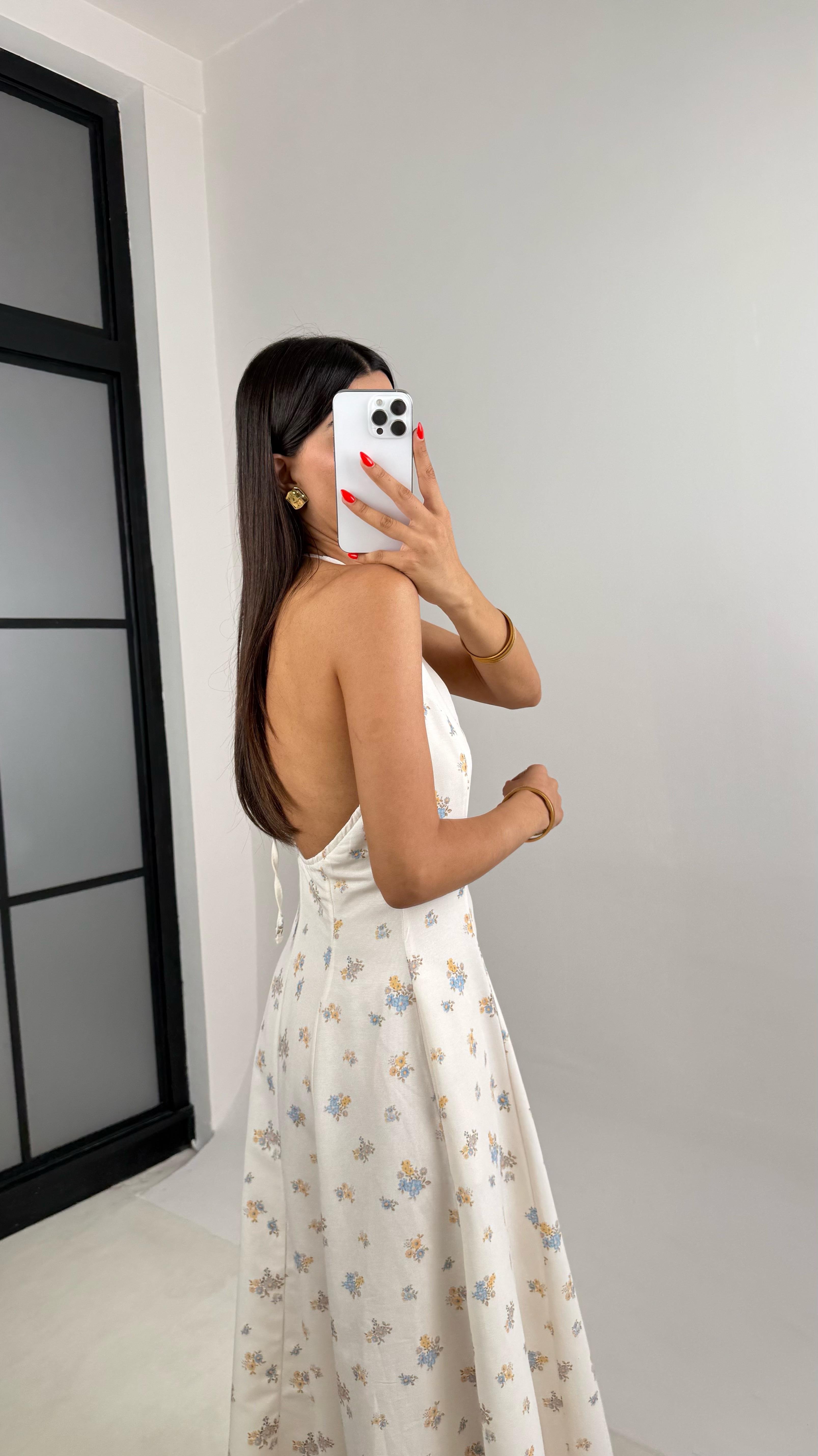 Beyaz Çiçek Desenli Boyundan Bağlamalı Önü Düğmeli Astarlı Keten Elbise GAUS-0019GAUSELBİSEGAUS-0019