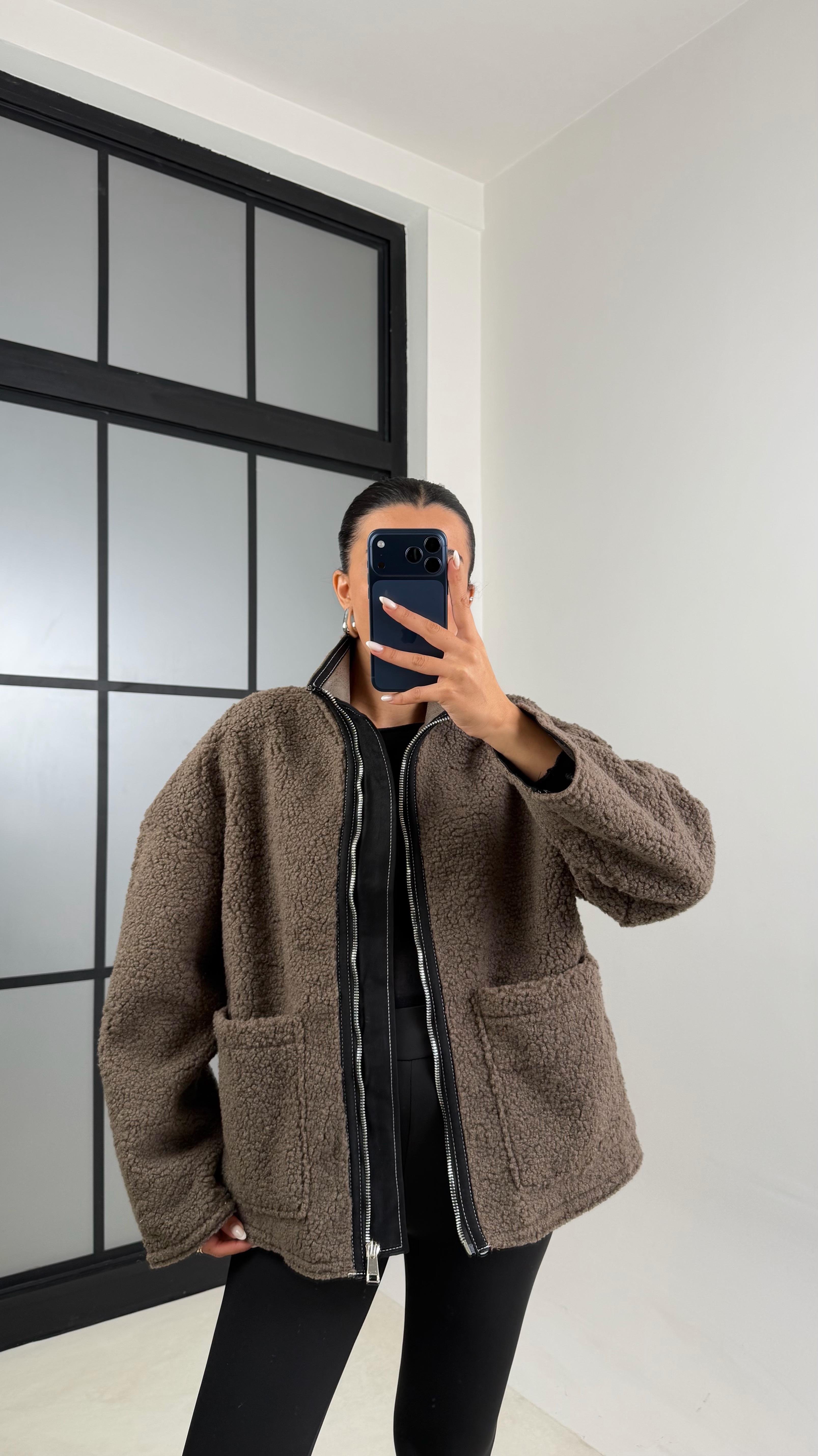 Kahve Cepli Fermuarlı Peluş Mont GAUS-00602GAUS الجواكيت GAUS-00602