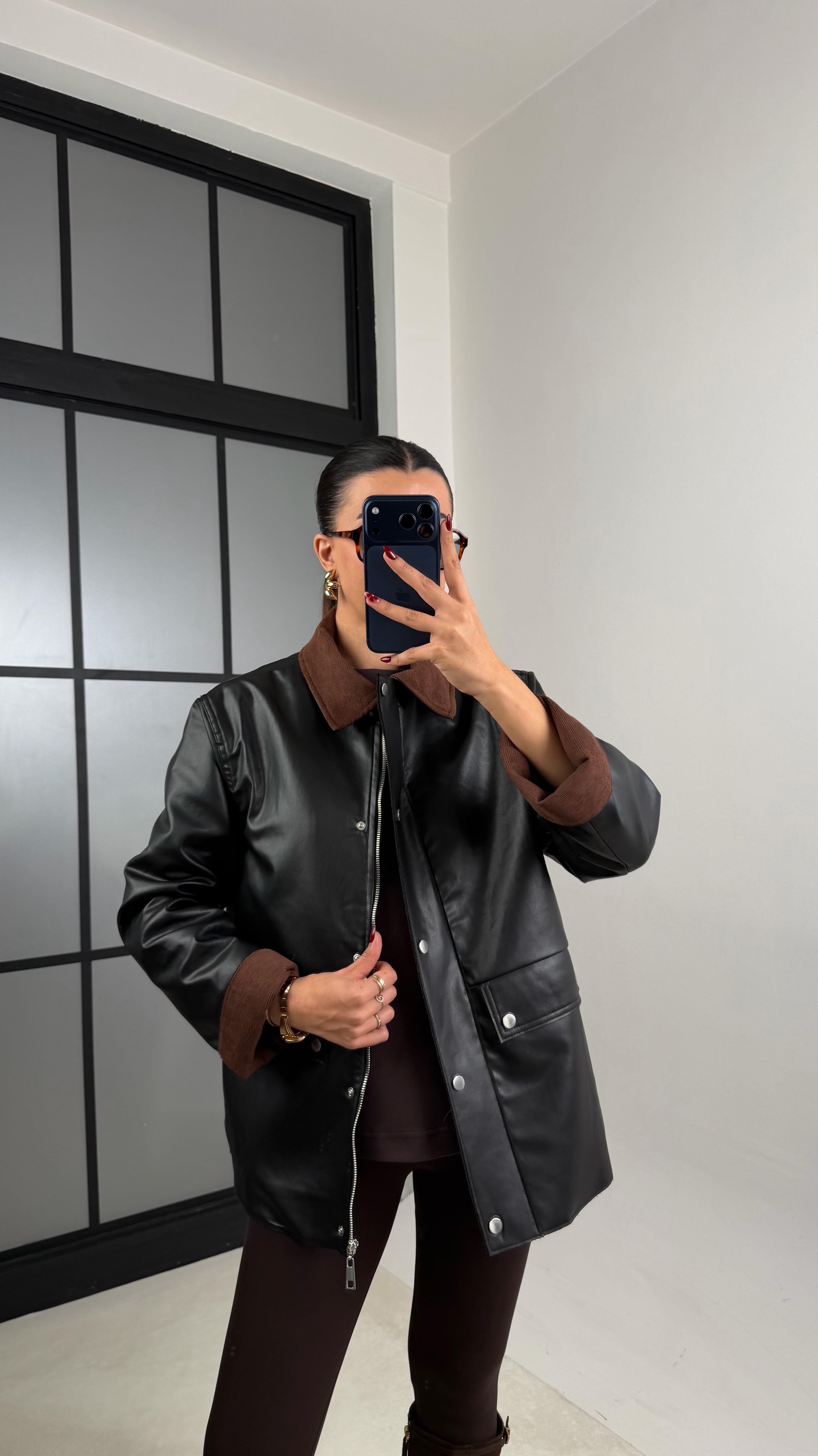 Siyah Kadife Yakalı Astarlı Deri Ceket GAUS-00671GAUS السترات  GAUS-00671