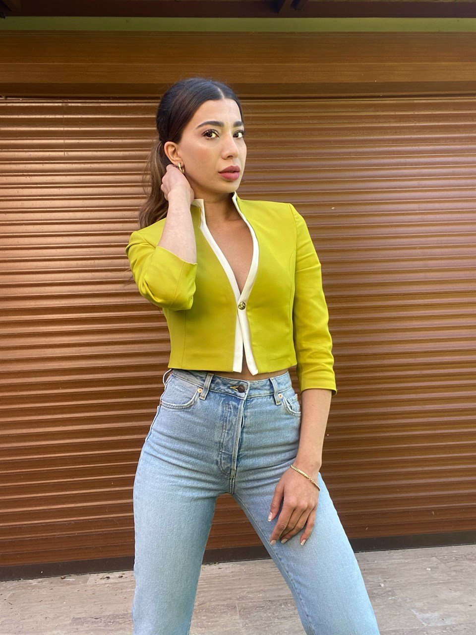 Yeşil Beyaz Yarım Kol Crop Hakim Yaka Blazer CeketGausCEKETGU00227