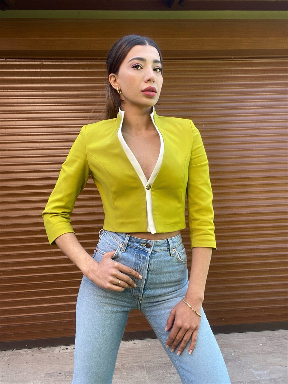 Yeşil Beyaz Yarım Kol Crop Hakim Yaka Blazer CeketGausCEKETGU00227