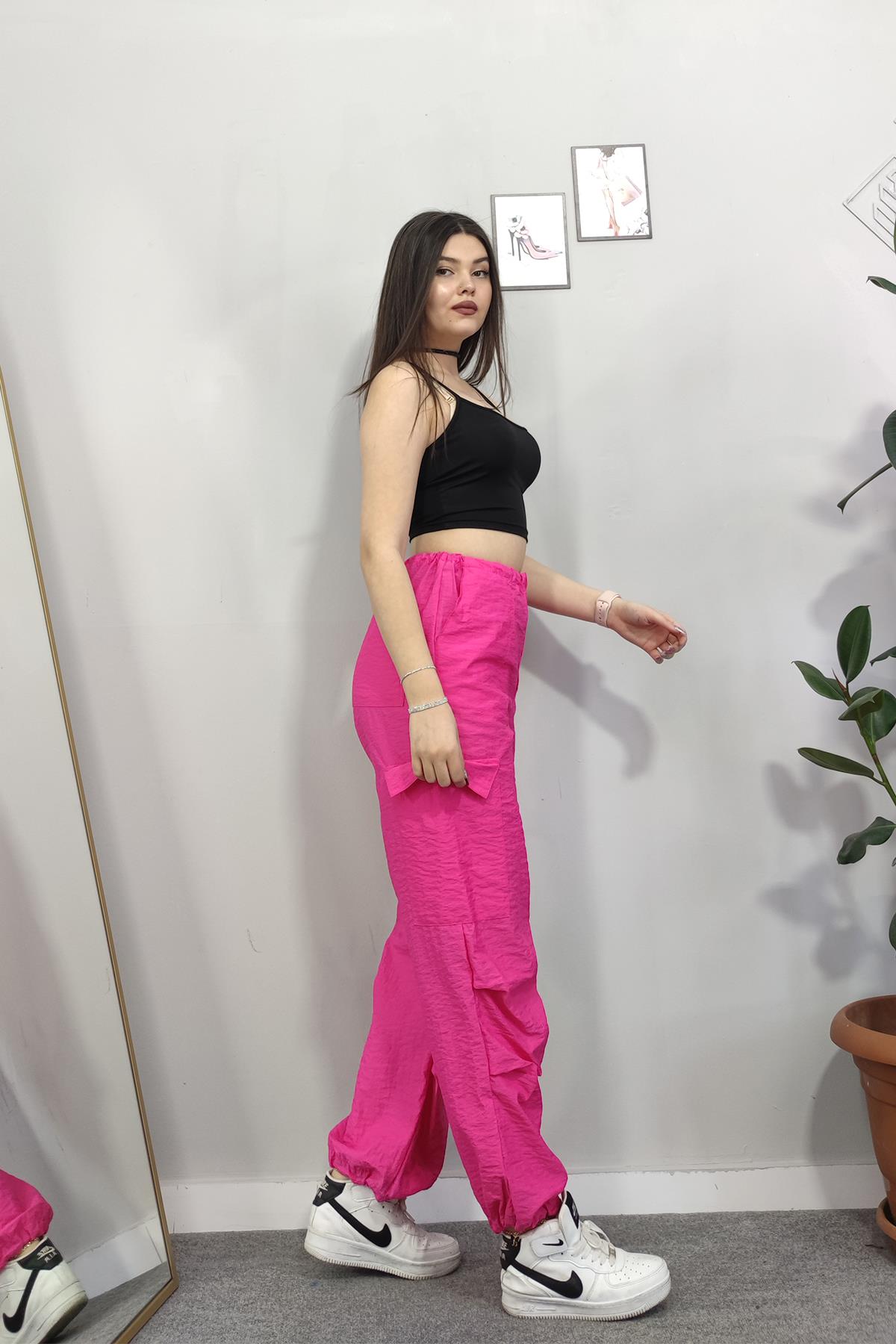 30049 BELİ VE PAÇASI LASTİKLİ PARAŞÜT PANTOLON