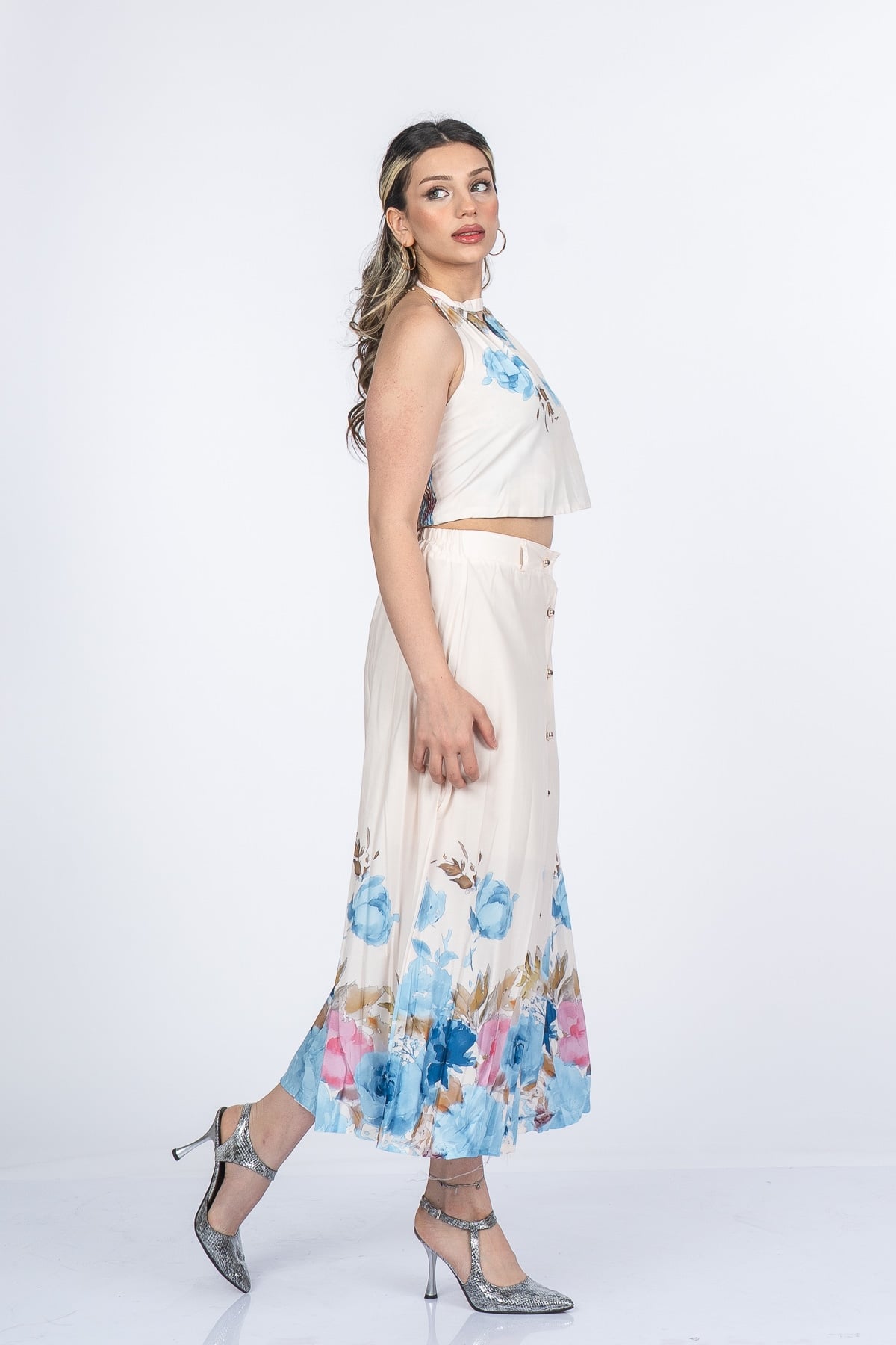 Boyun Bağlama Çiçek Desenli Crop Bluz ve Piliseli Midi Etek Takım 1313