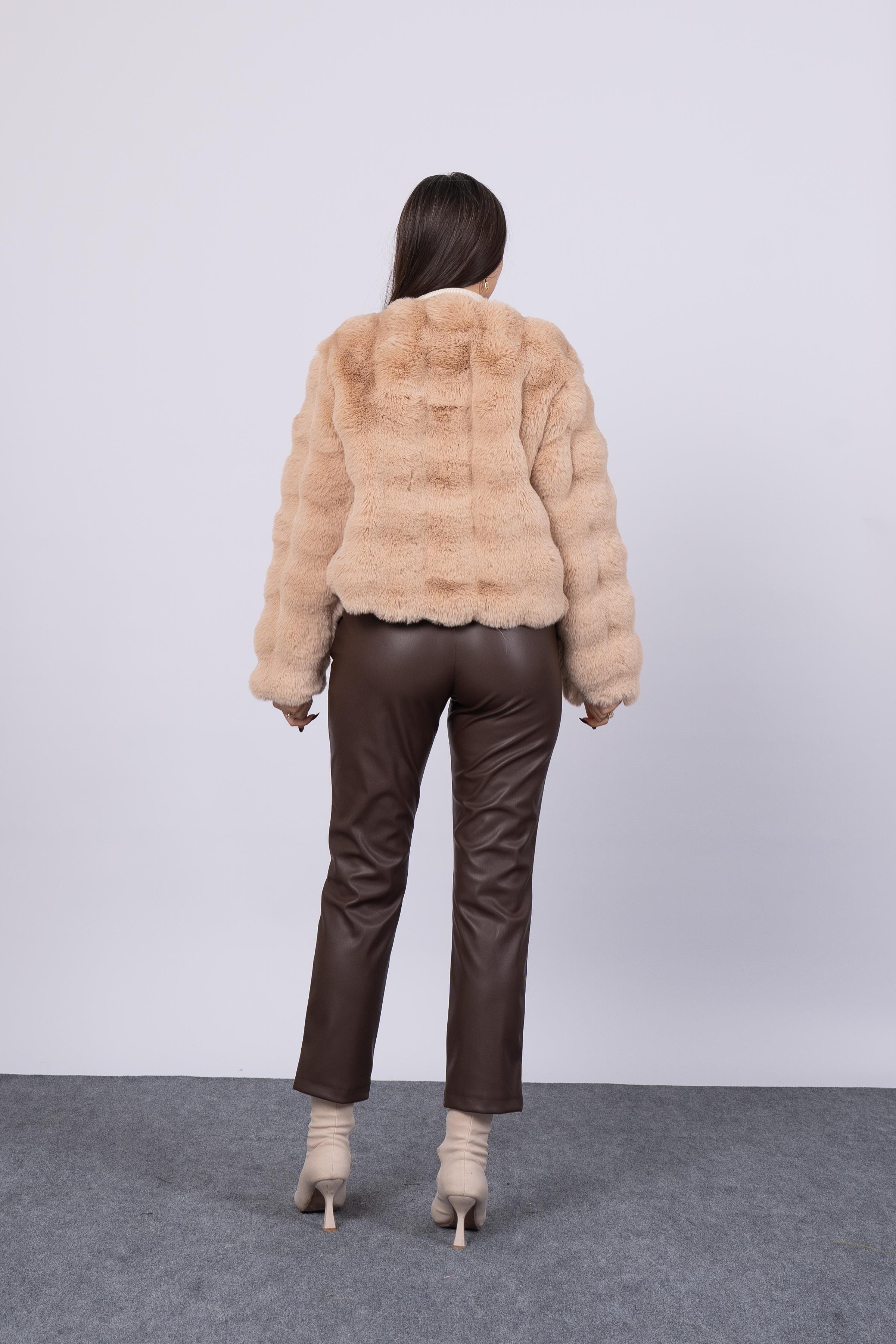 Dalgalı Peluş Kürk Kaban 2587