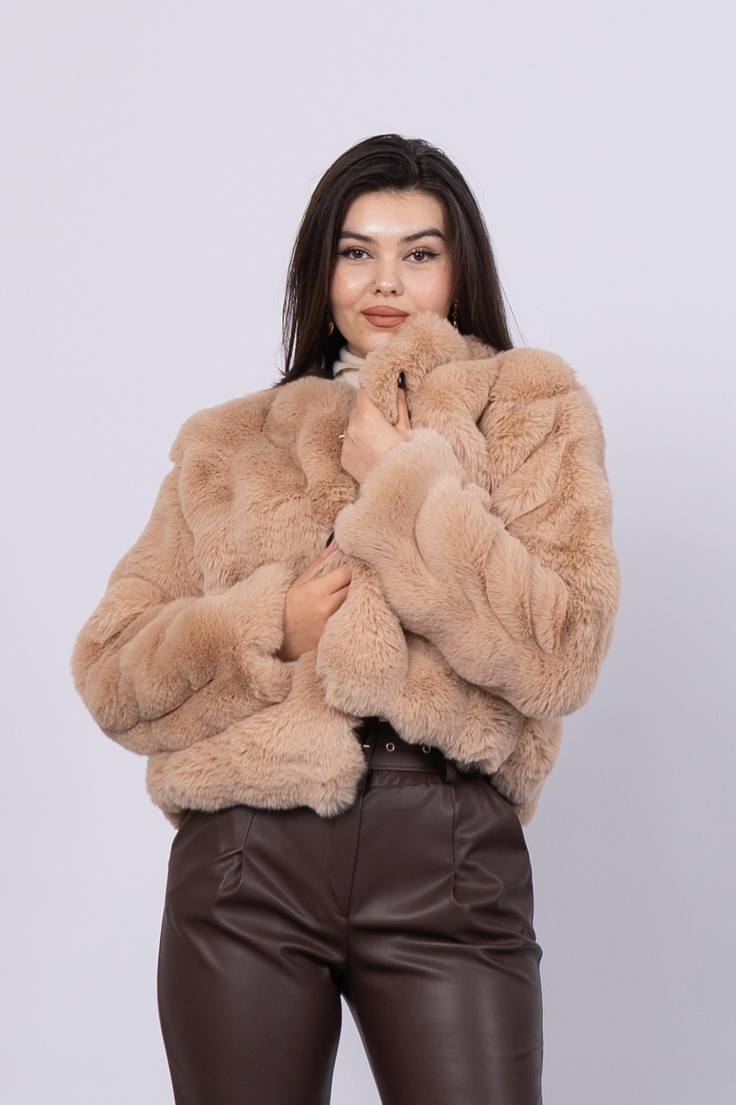 Dalgalı Peluş Kürk Kaban 2587