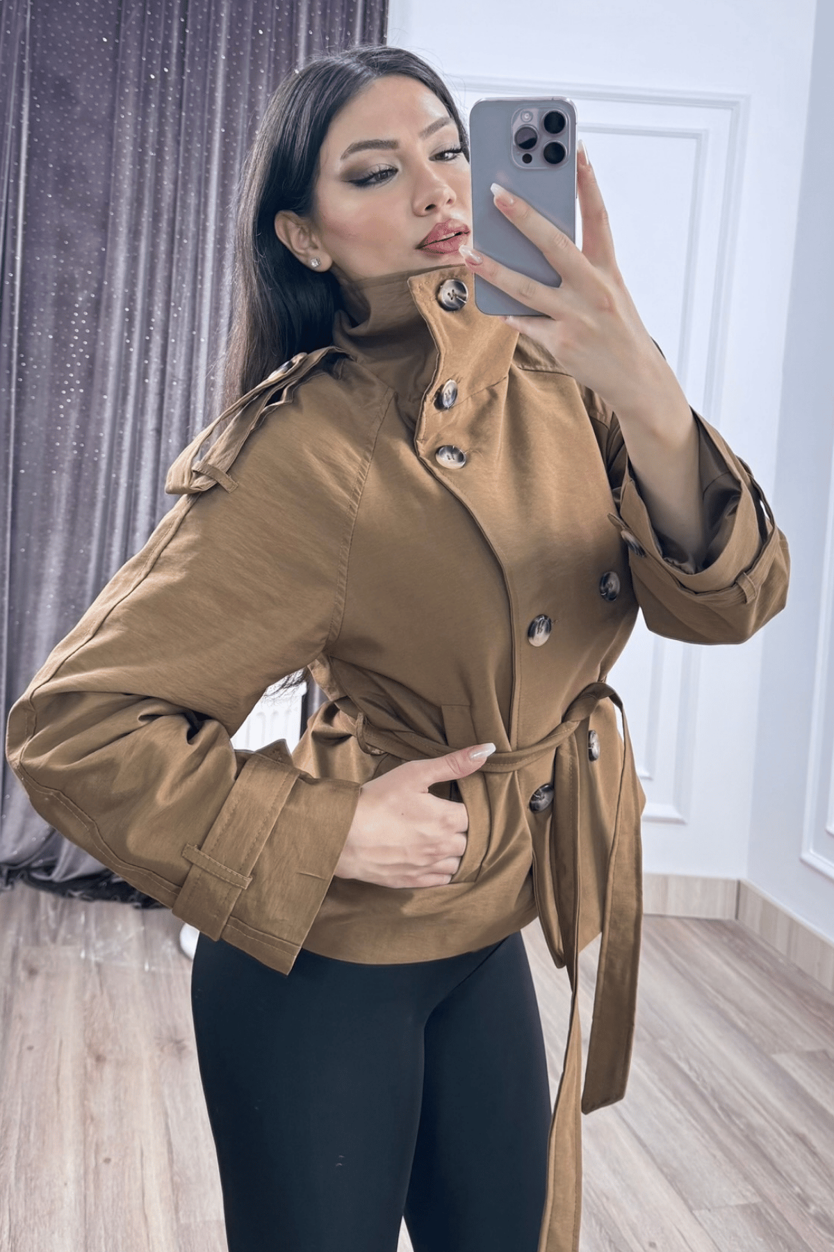 Dik Yaka Reglan Kol Kısa Trençkot – 8646