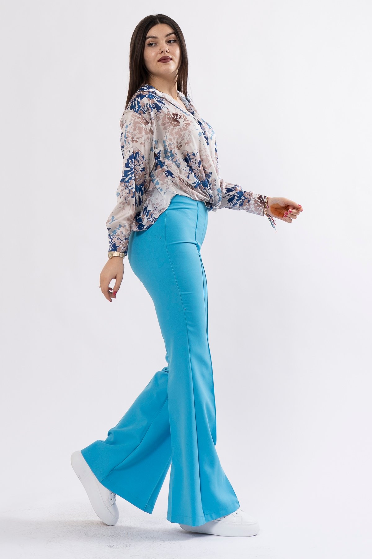 Ön Alt Ucu Drapeli Bağlı Saten Gömlek