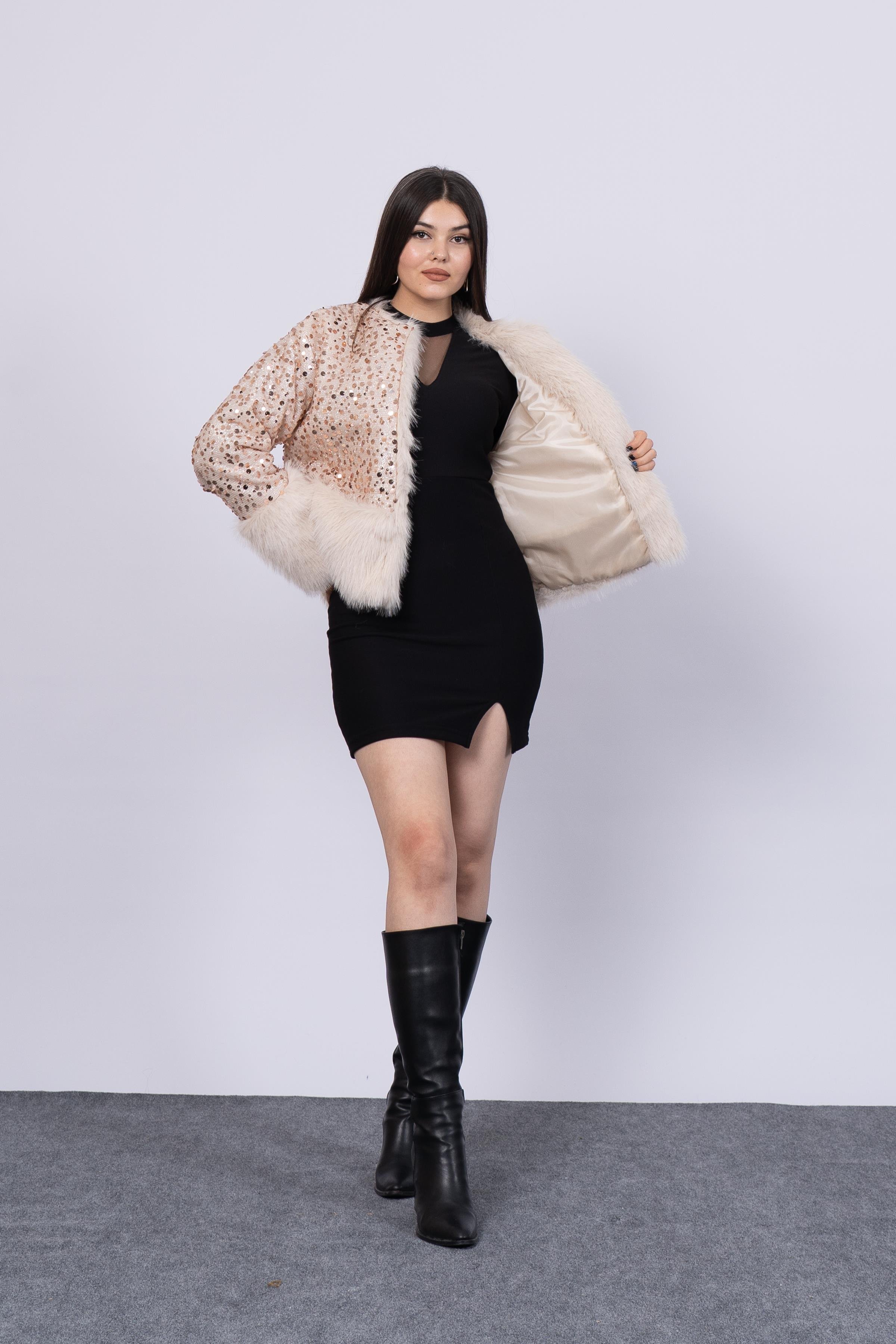 Pullu Ve Kürk Peluş Detaylı Trend Kaban 2586