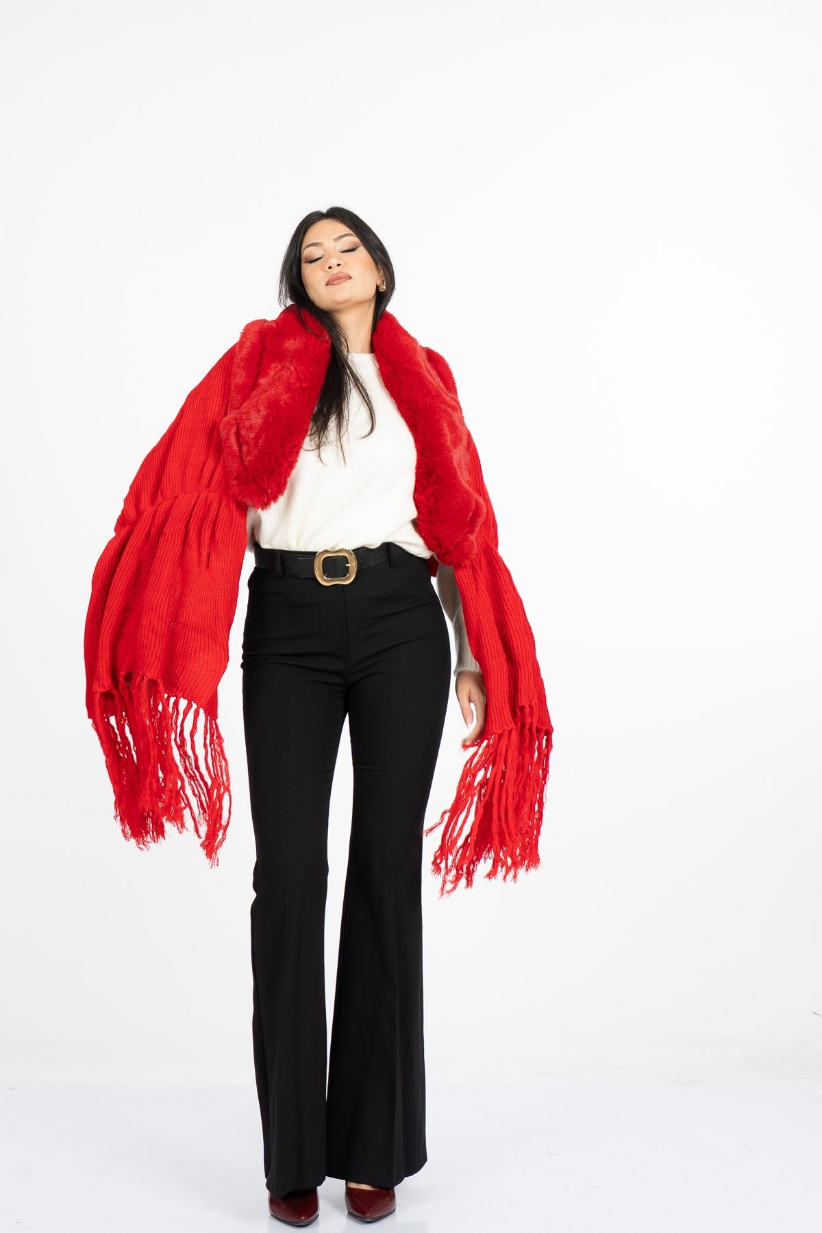 Yaka Kürk Peluş Deataylı Triko Şal 23705