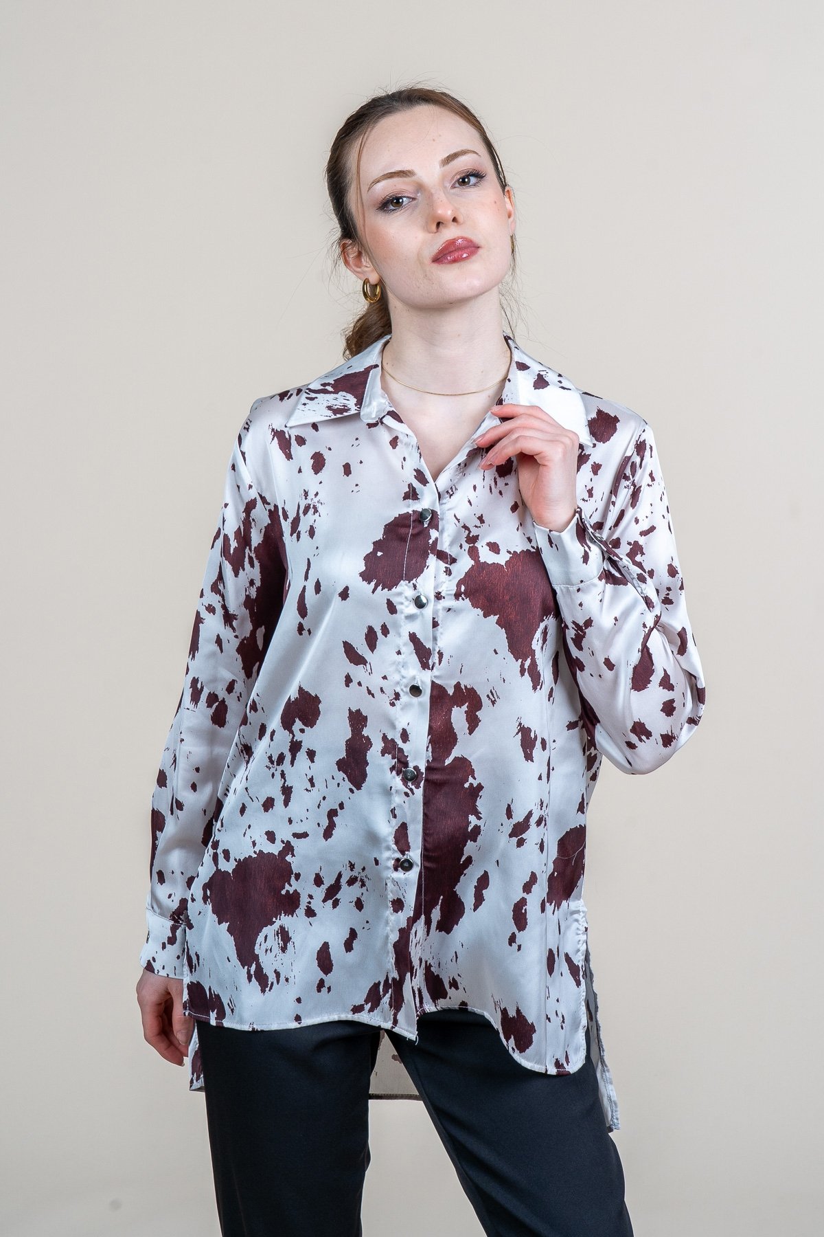 Yanları Yırtmaçlı Uzun Saten Gömlek 70021